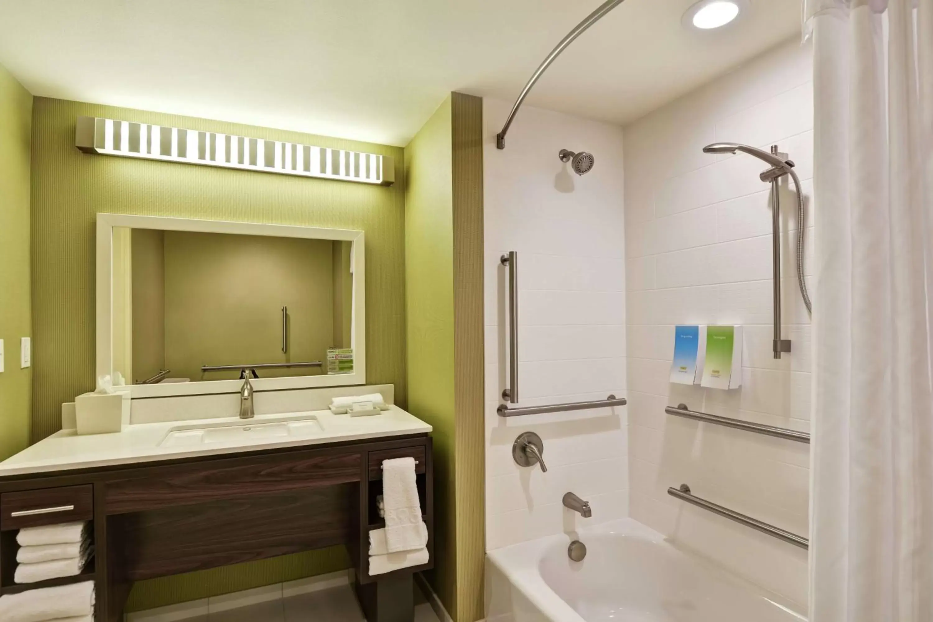 Bathroom in Home2 Suites By Hilton Helena