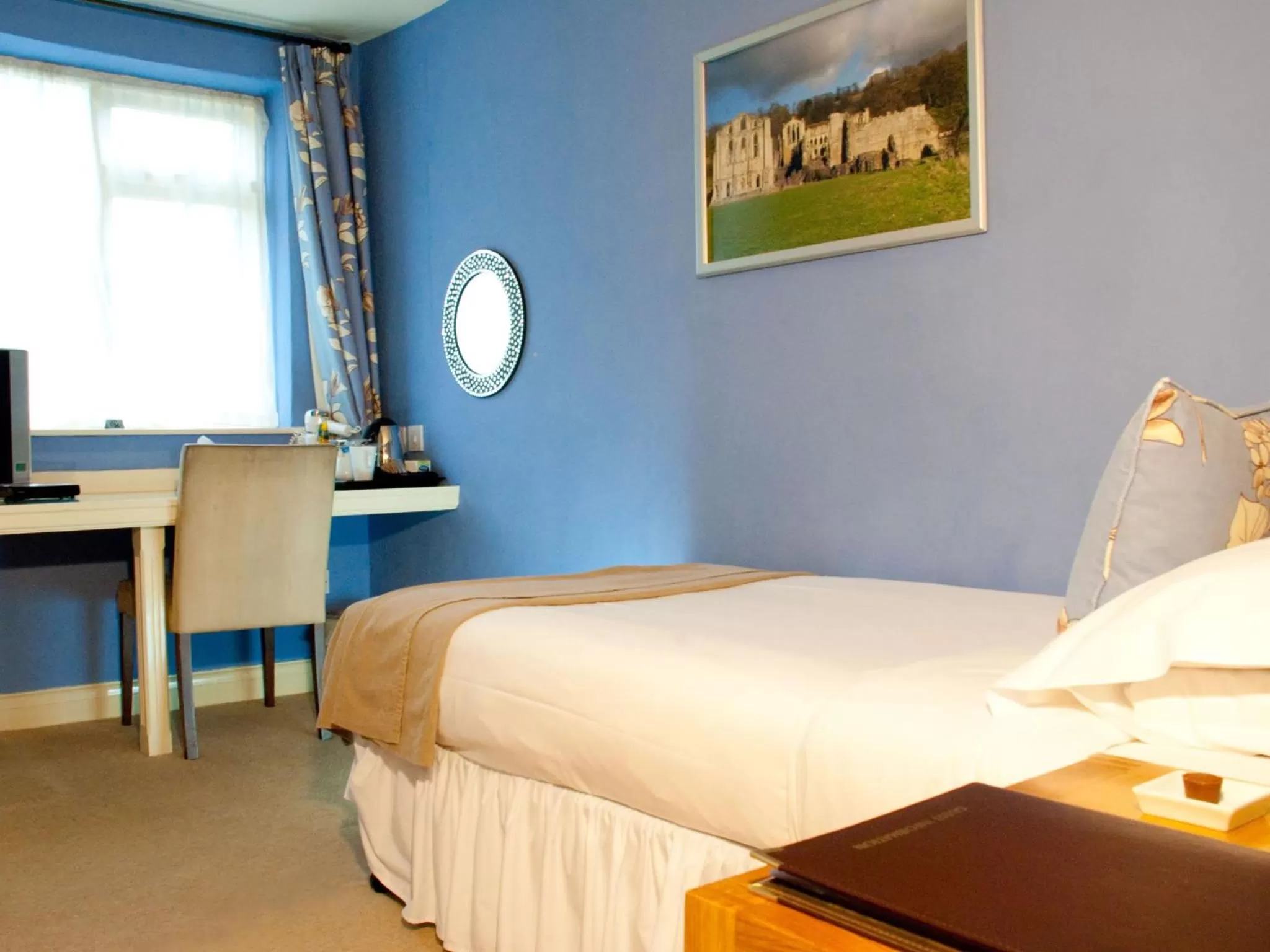 Day in Beansheaf Hotel