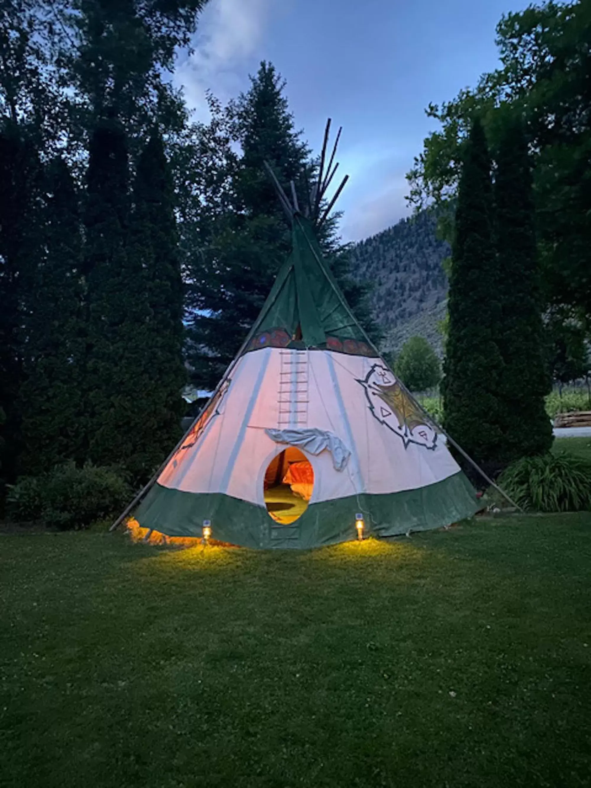 Garden in Similkameen Wild Resort & Winery Retreat