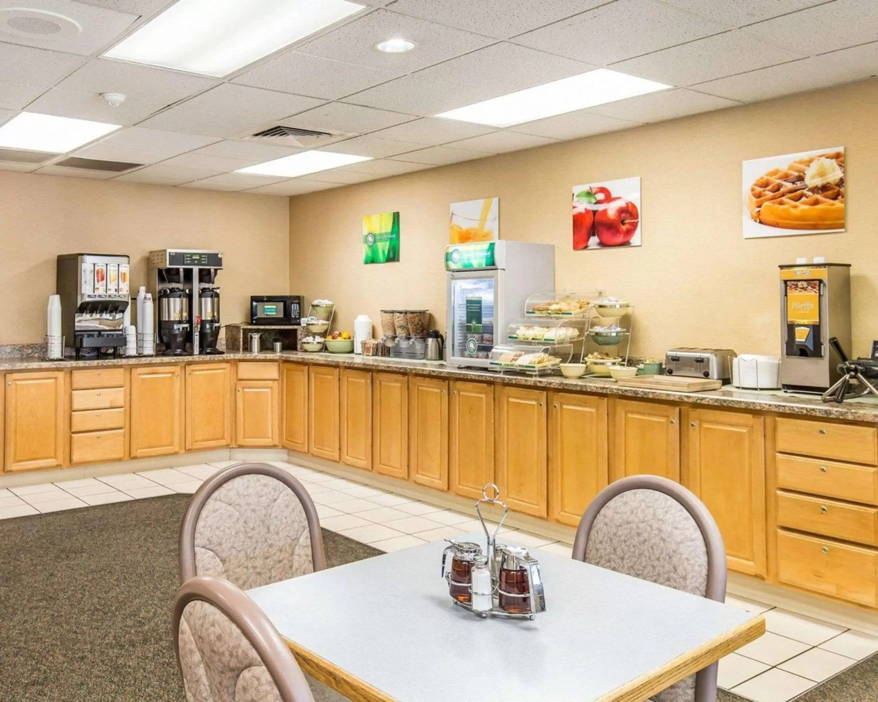Restaurant/Places to Eat in Quality Inn Homestead Park Billings