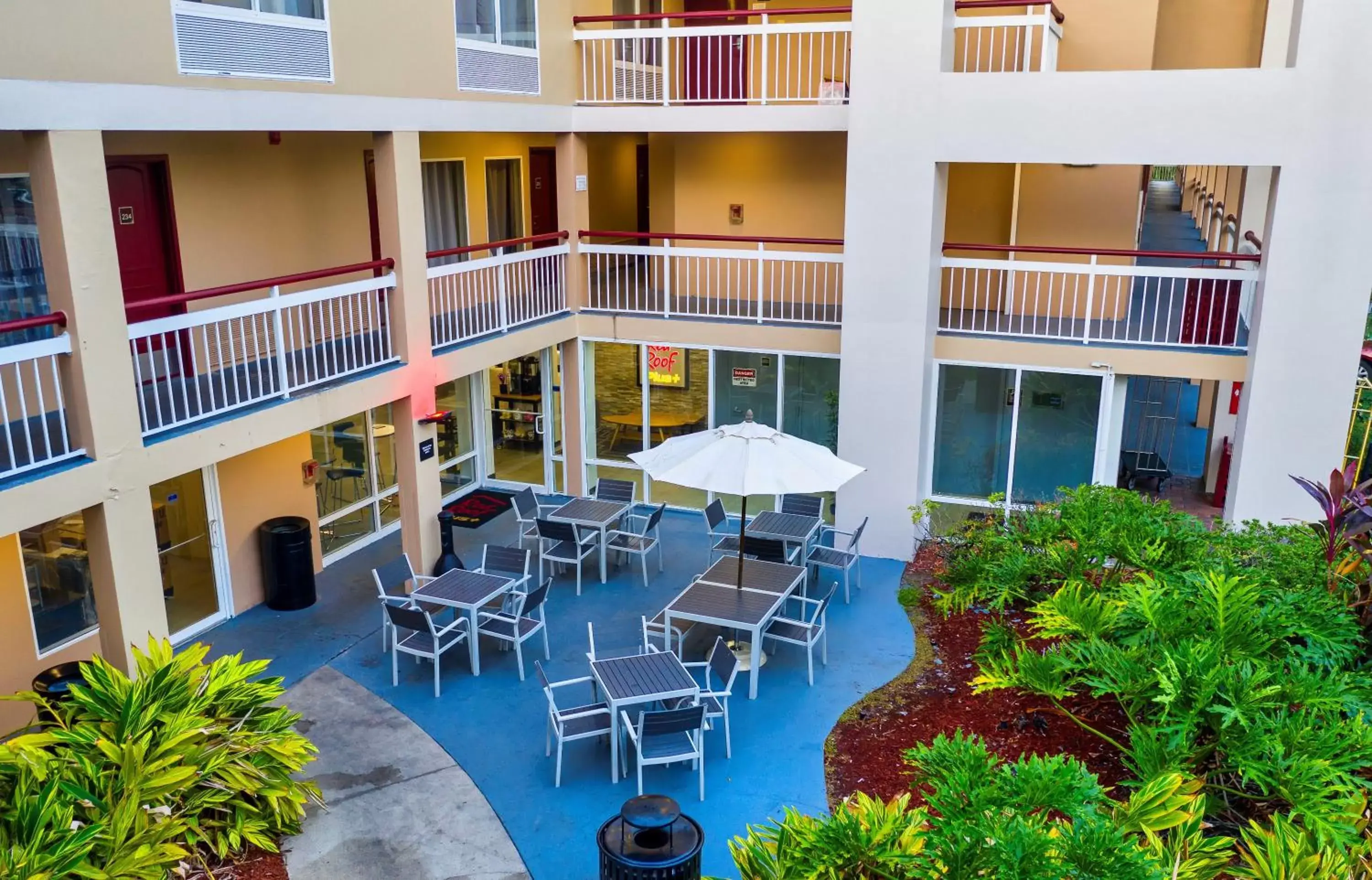 Property building in Red Roof Inn PLUS Orlando-Convention Center- Int'l Dr
