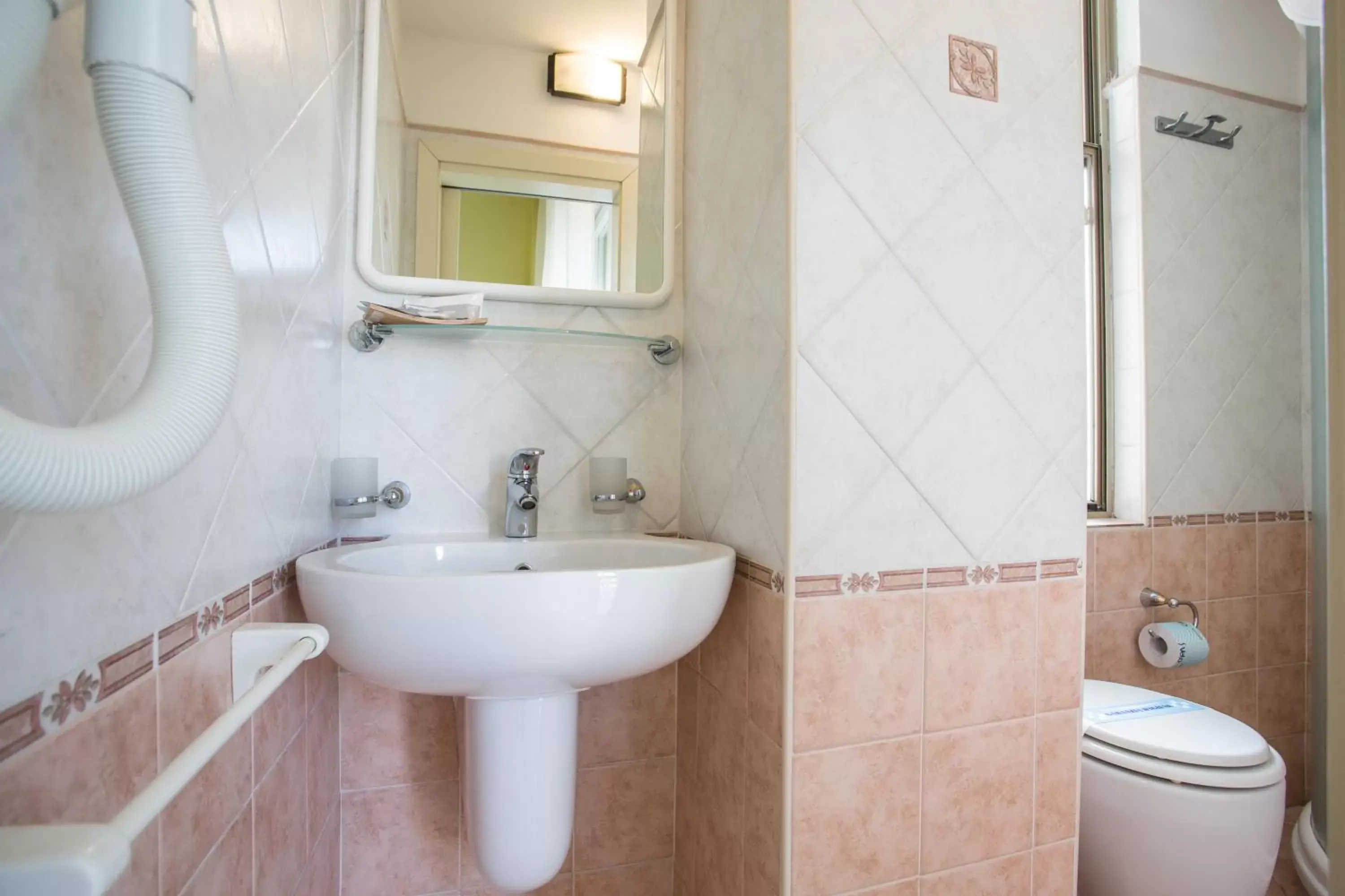 Toilet, Bathroom in Hotel Sant'Angelo