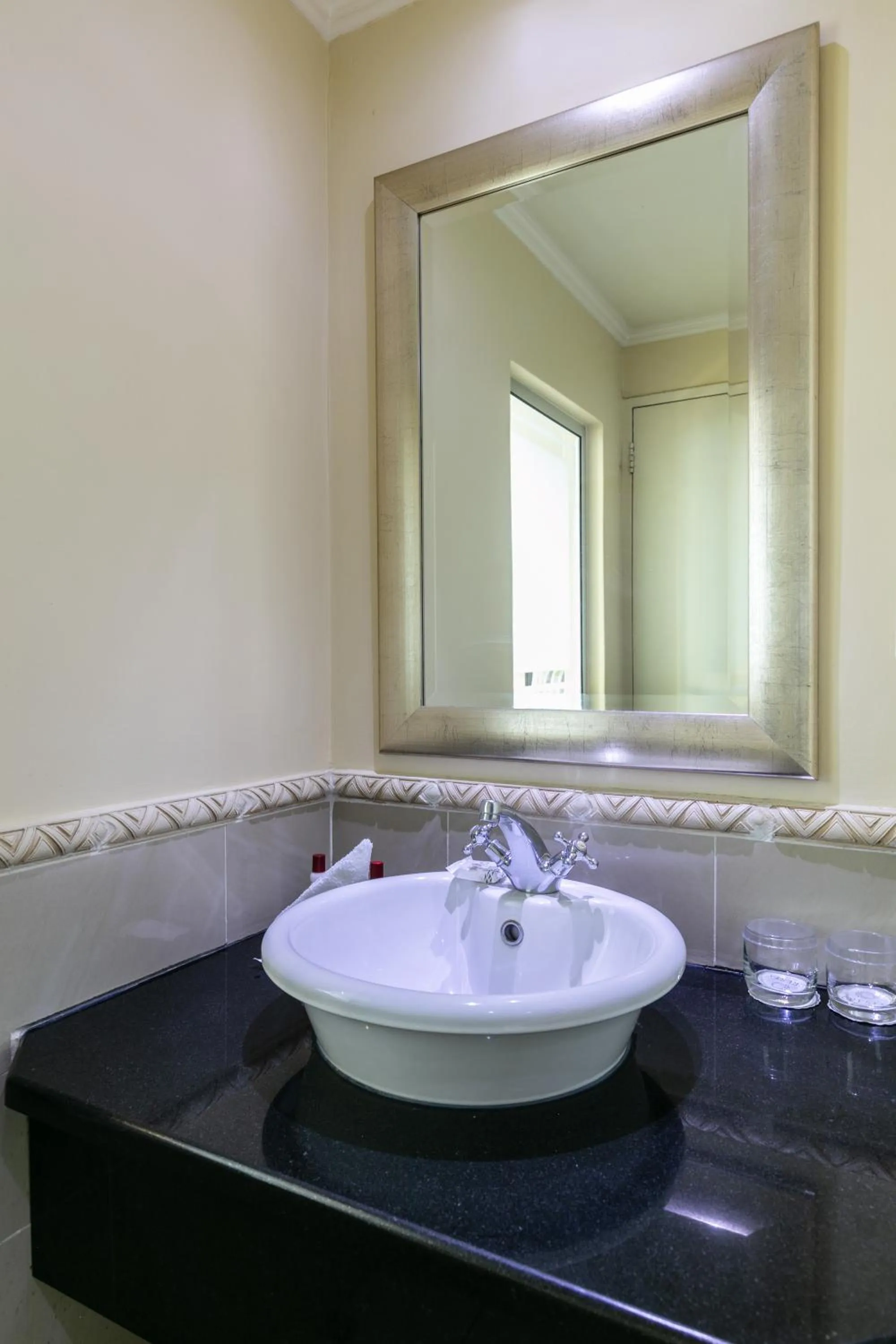 Bathroom in Cresta President Hotel