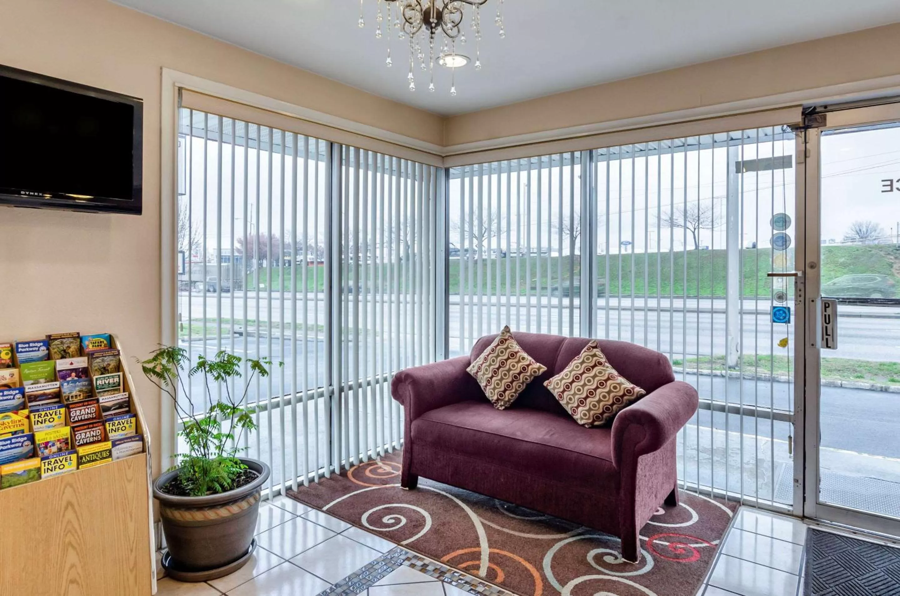 Lobby or reception in Econo Lodge Roanoke Civic Center