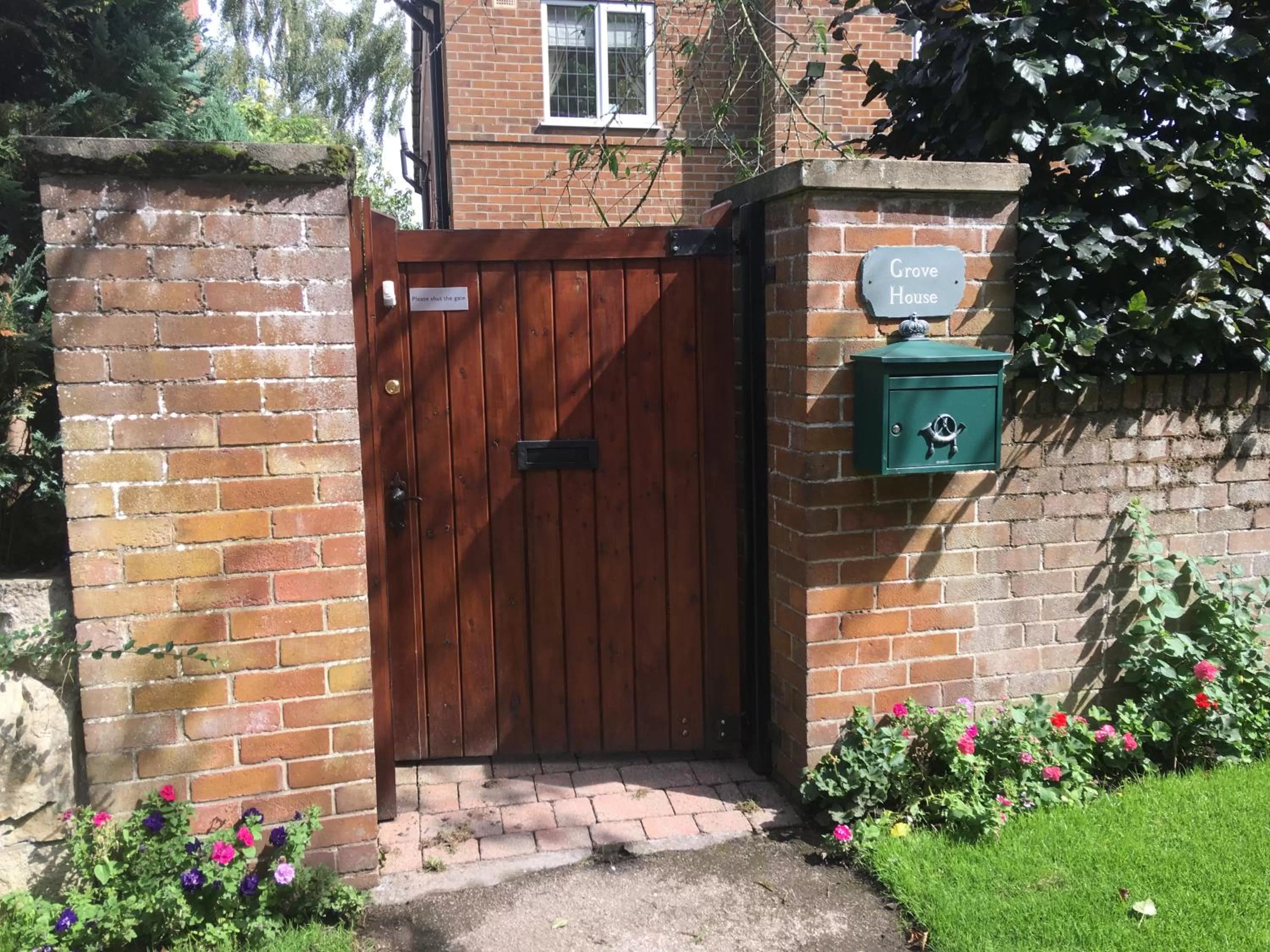 Facade/entrance, Patio/Outdoor Area in Grove House Bed & Breakfast