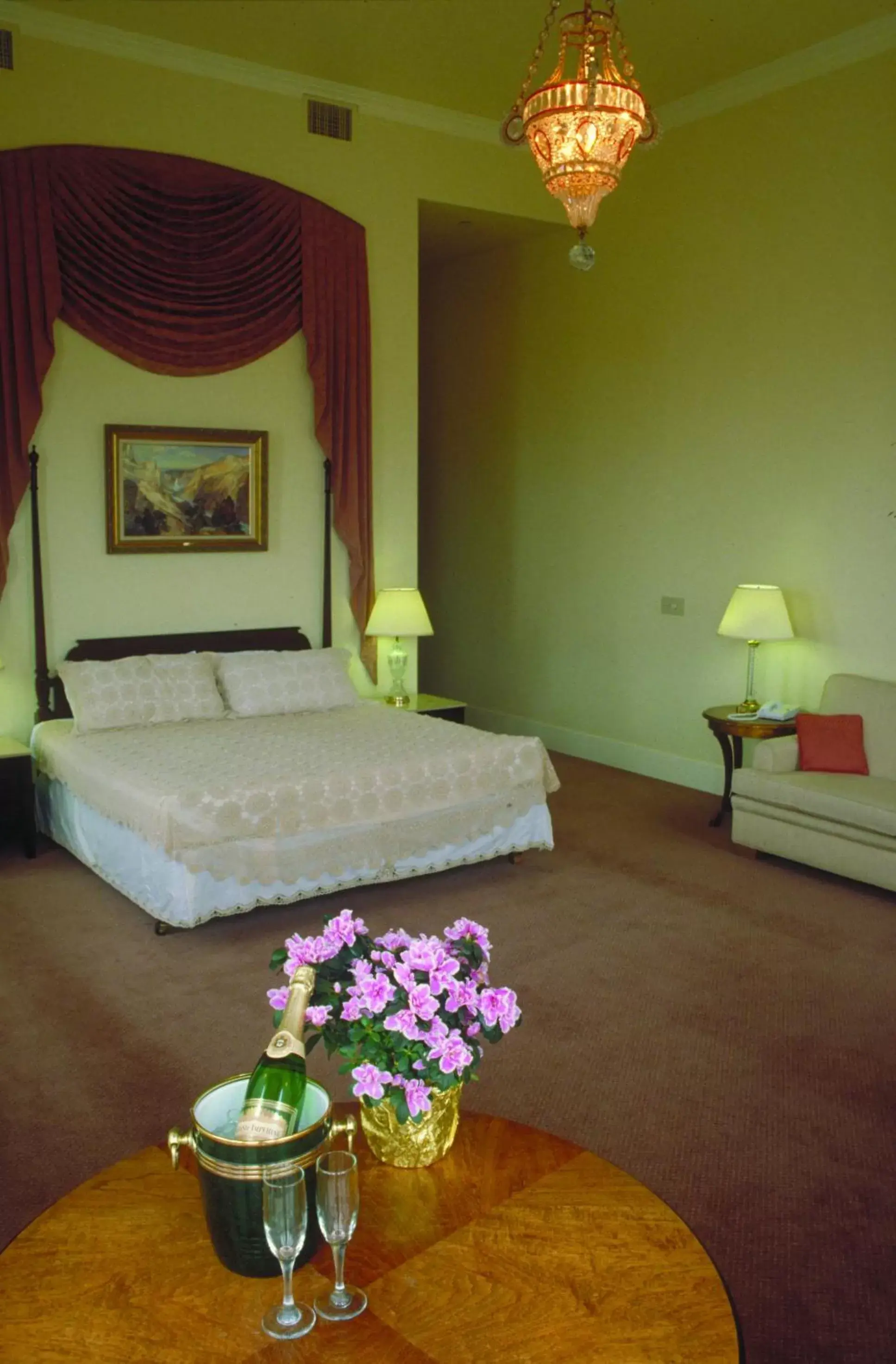 Bedroom, Bed in Geiser Grand Hotel