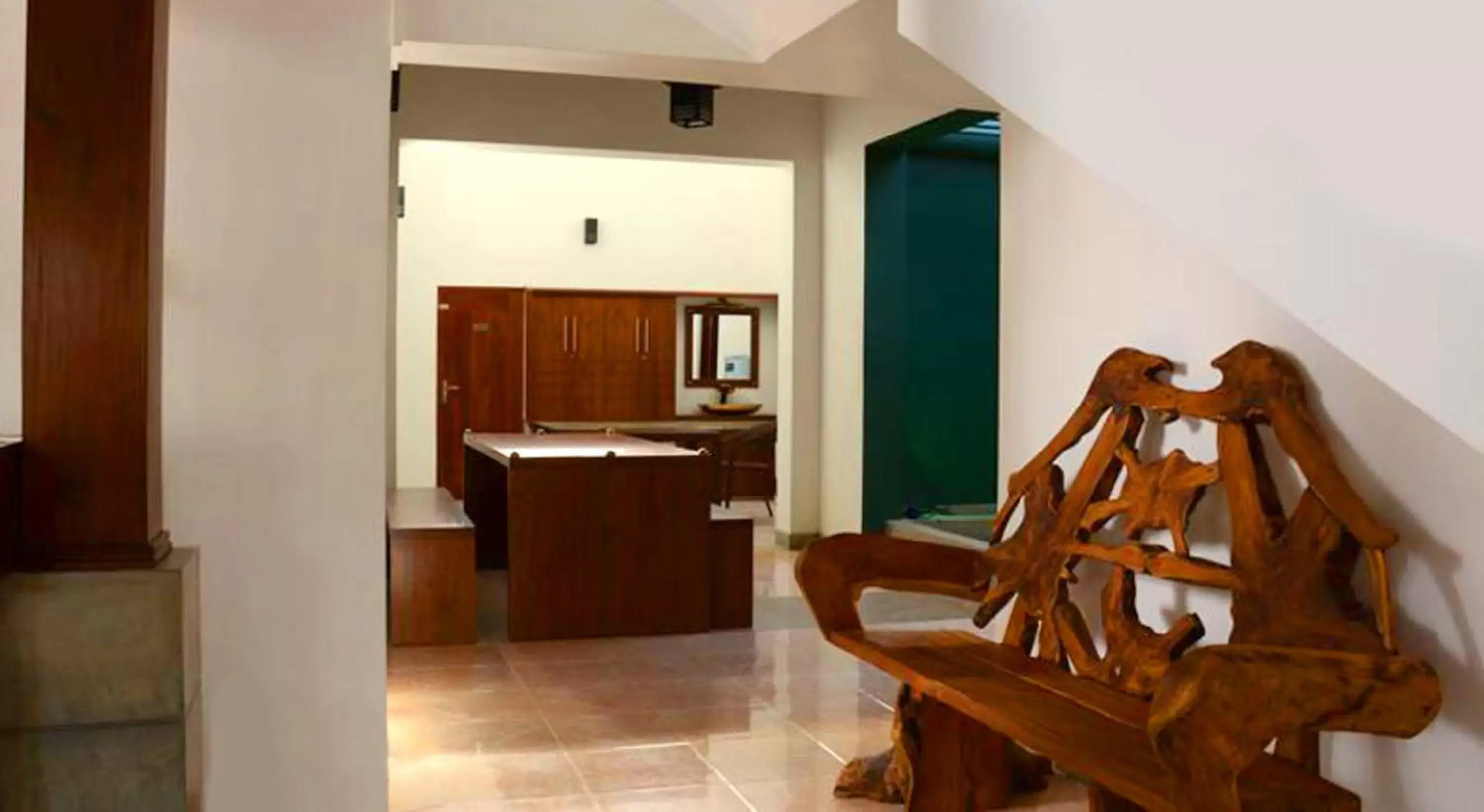 Restaurant/places to eat in Inlak Garden Hotel Restaurant/places to eat in Inlak Garden Hotel