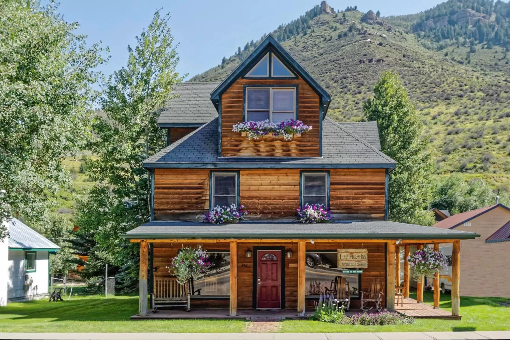 Property Building in Minturn Inn