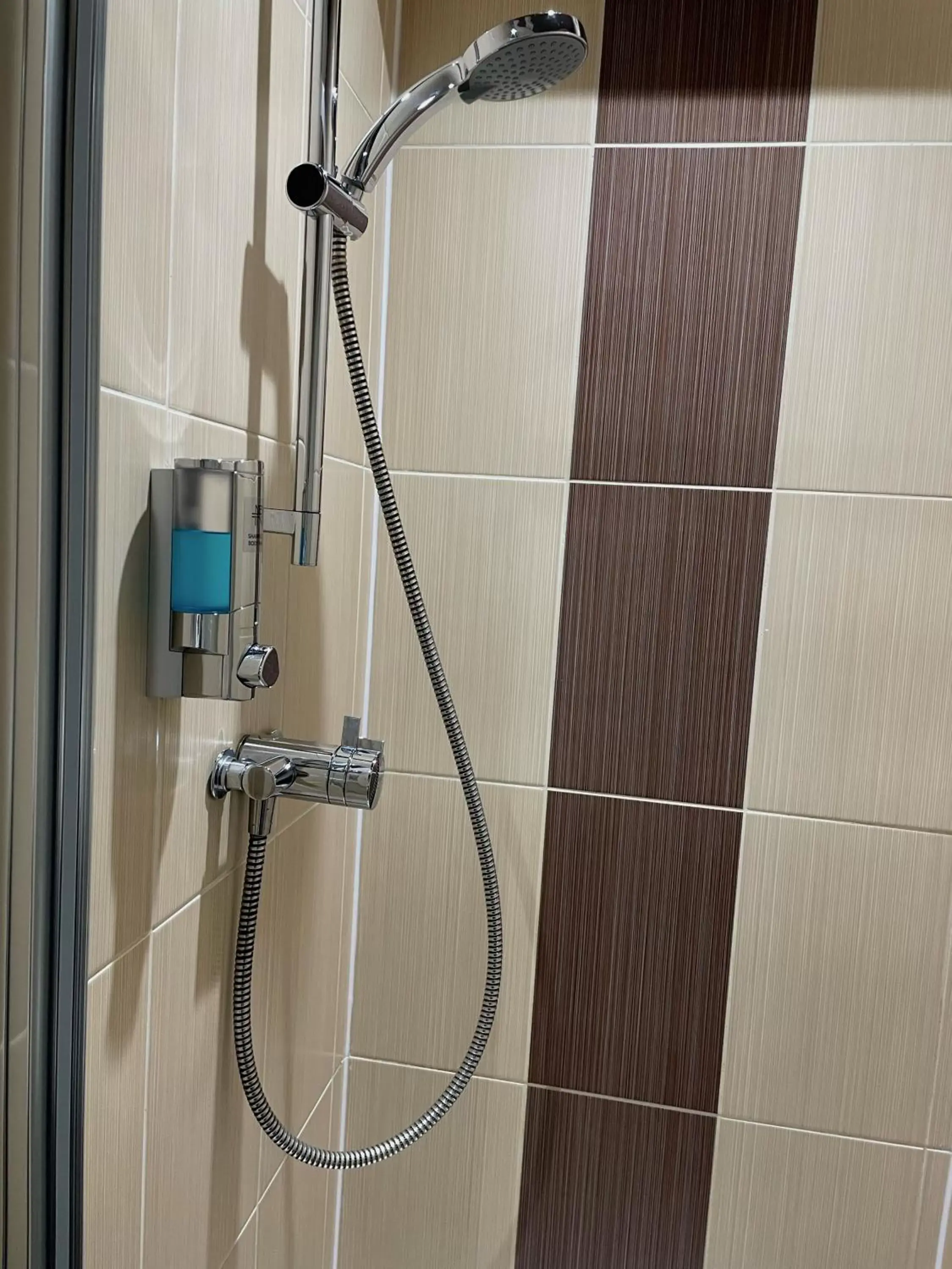 Shower, Bathroom in The Ranald Hotel