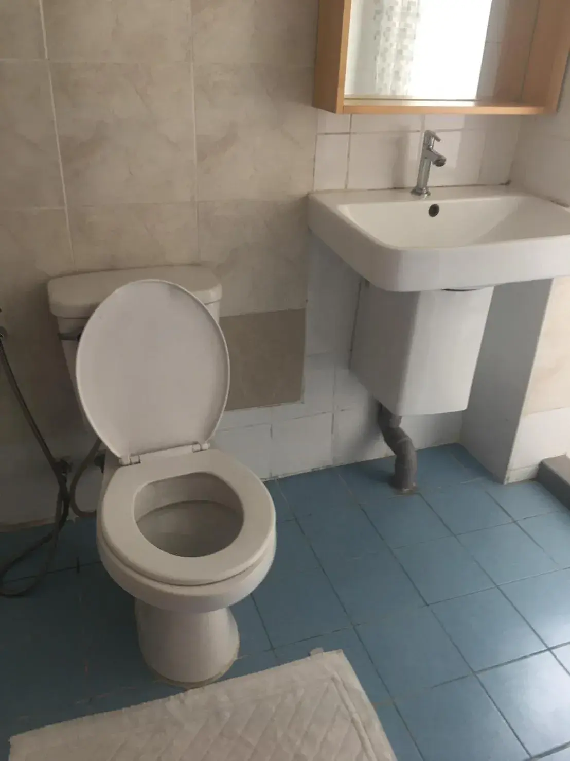 Toilet, Bathroom in Room @ Vipa Guest House