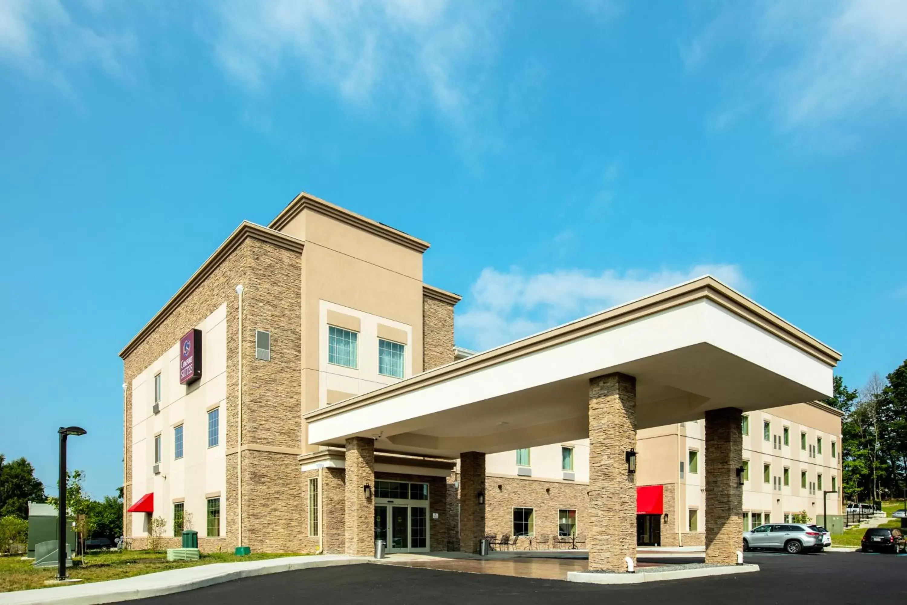 Facade/entrance, Property Building in Comfort Suites Fishkill near Interstate 84