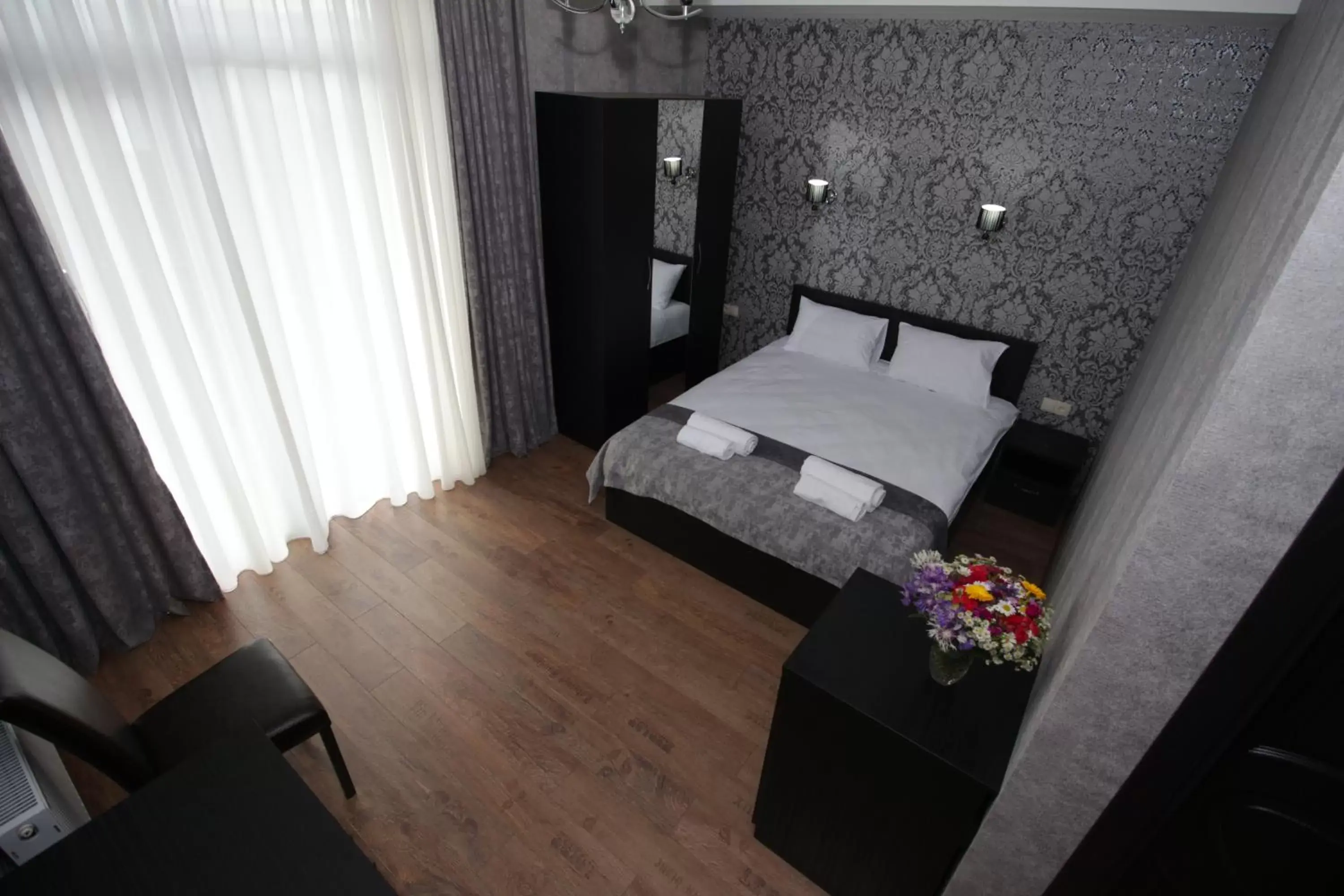 Shower, Bed in MariaLuis Hotel