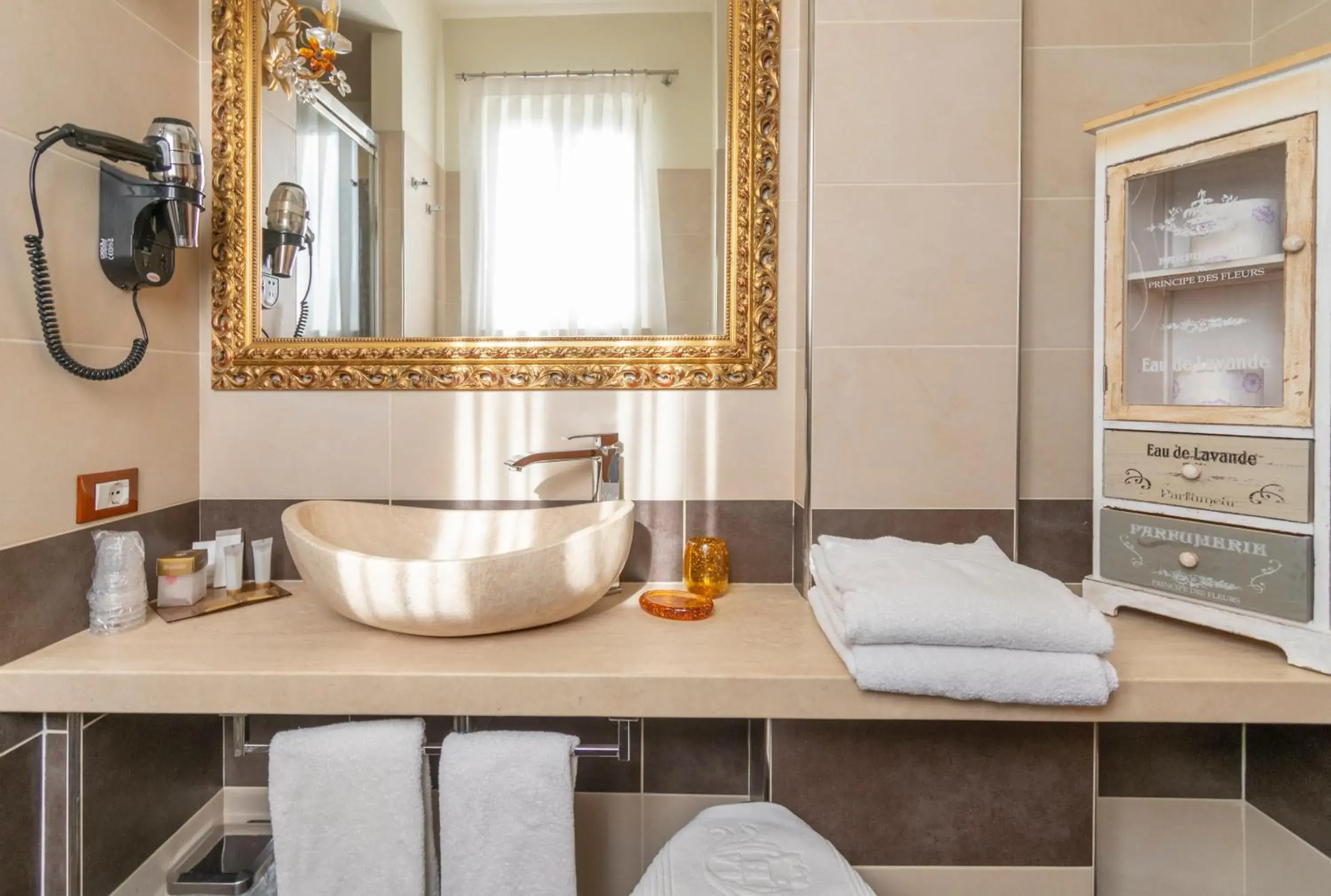 Bathroom in Hotel Villa Tiziana