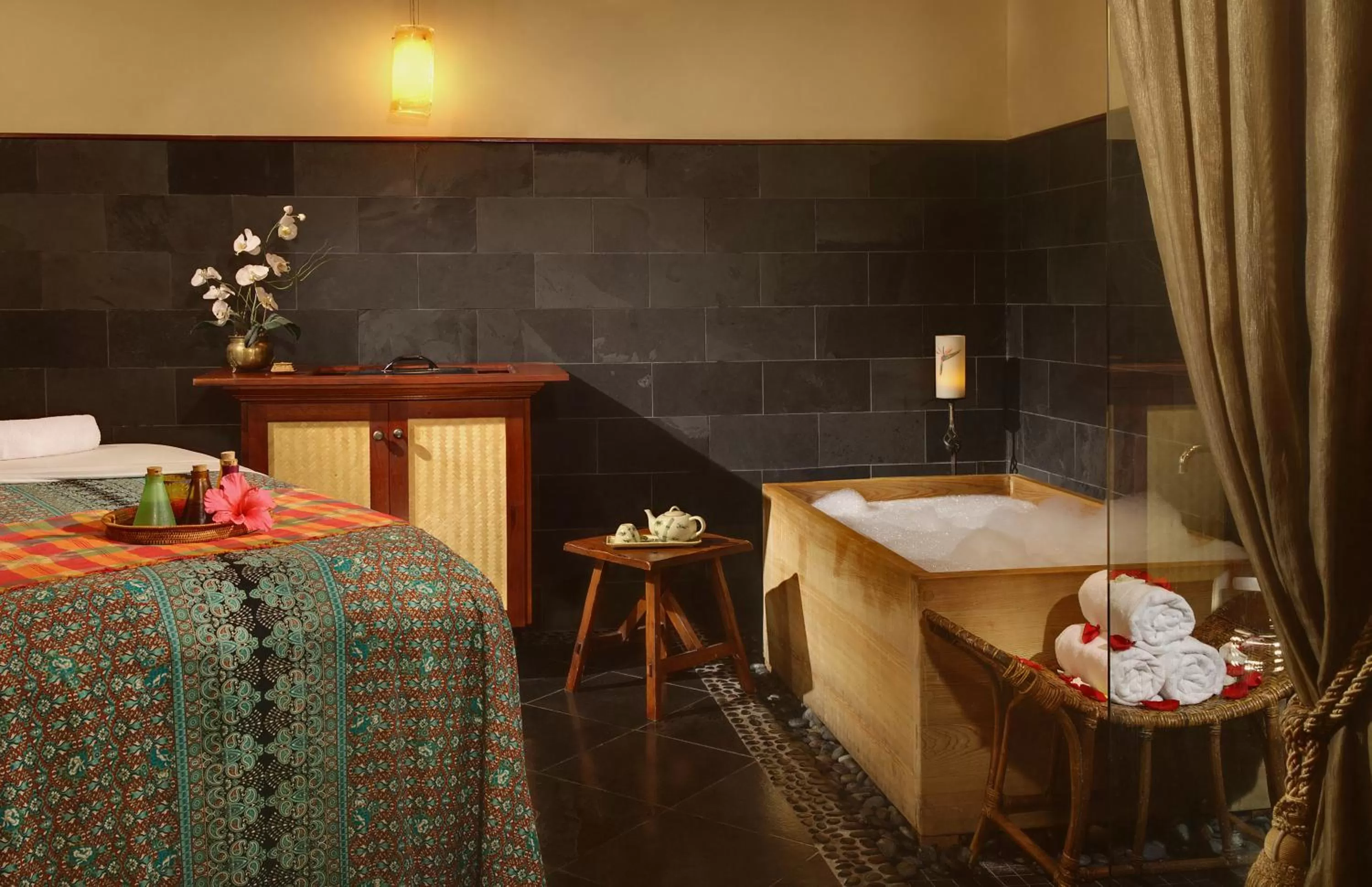 Massage, Bed in Paradise Point Resort & Spa