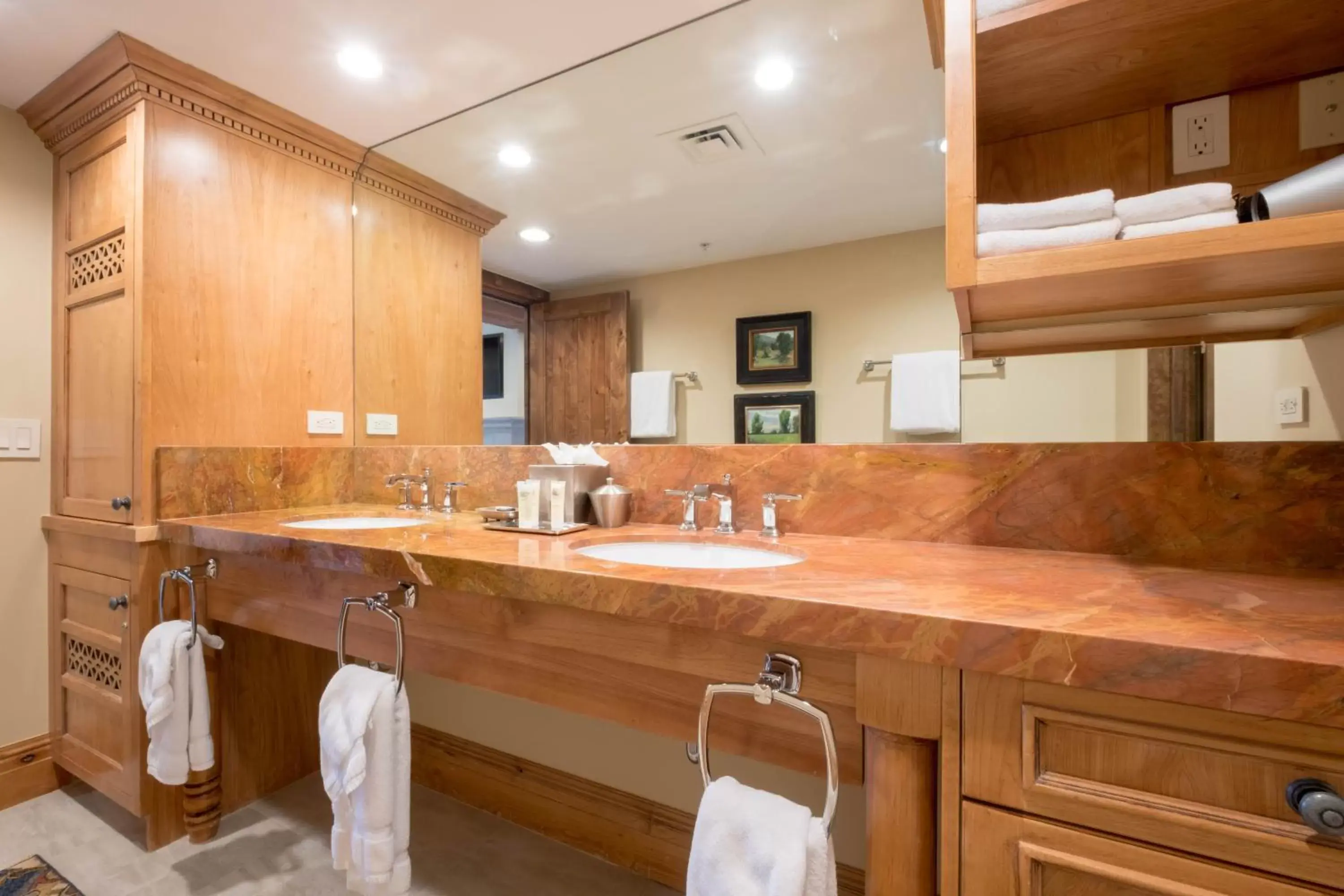 Bathroom in The Chateaux Deer Valley