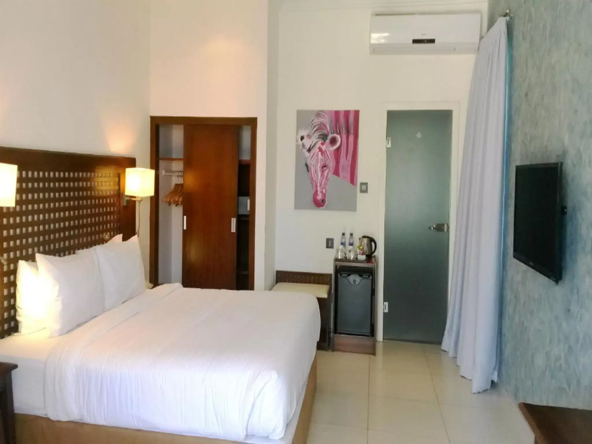 Bedroom in Best Western Plus Serene Atlantic Hotel Bedroom in Best Western Plus Serene Atlantic Hotel