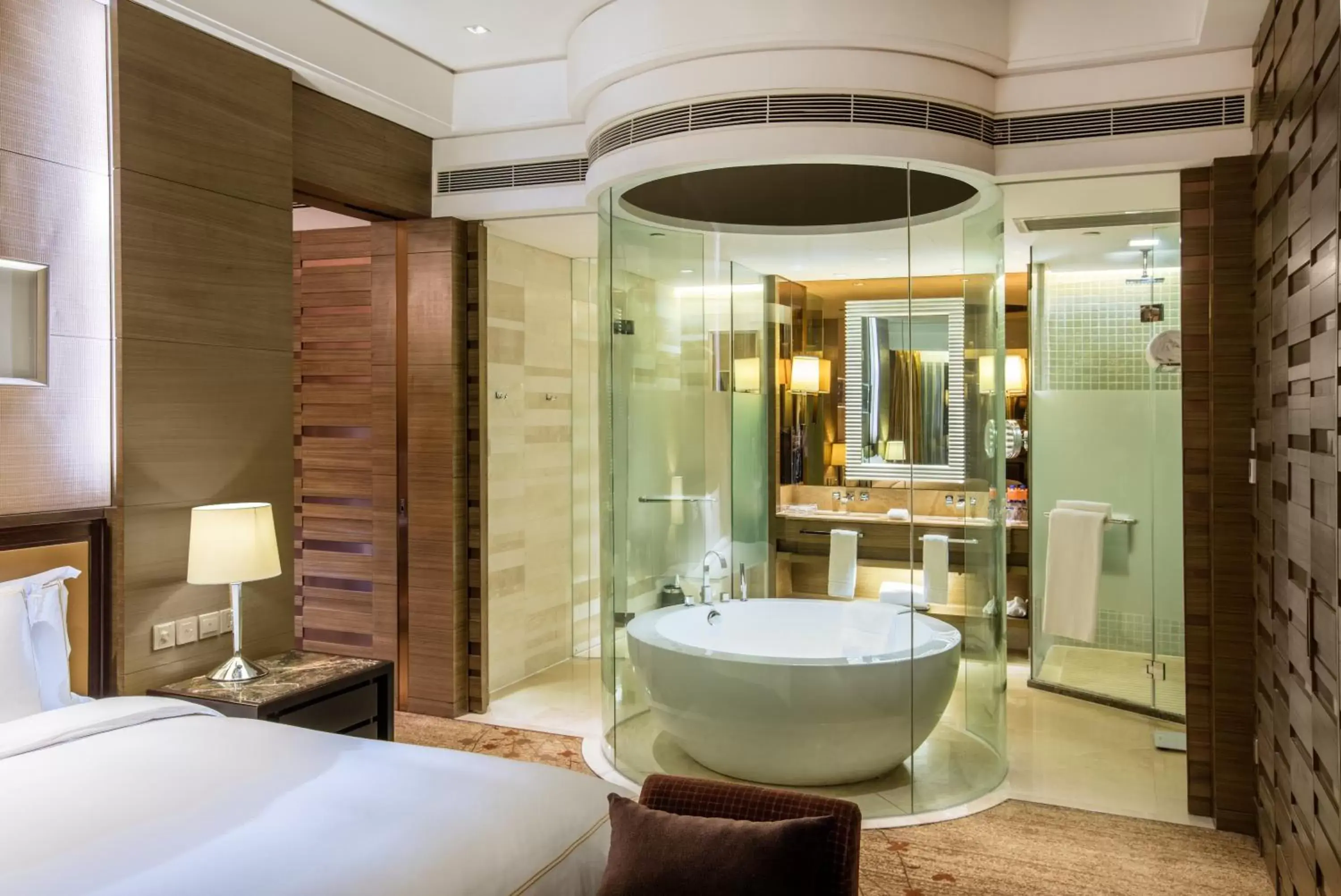 Photo of the whole room, Bathroom in Crowne Plaza Nanjing Jiangning, an IHG Hotel