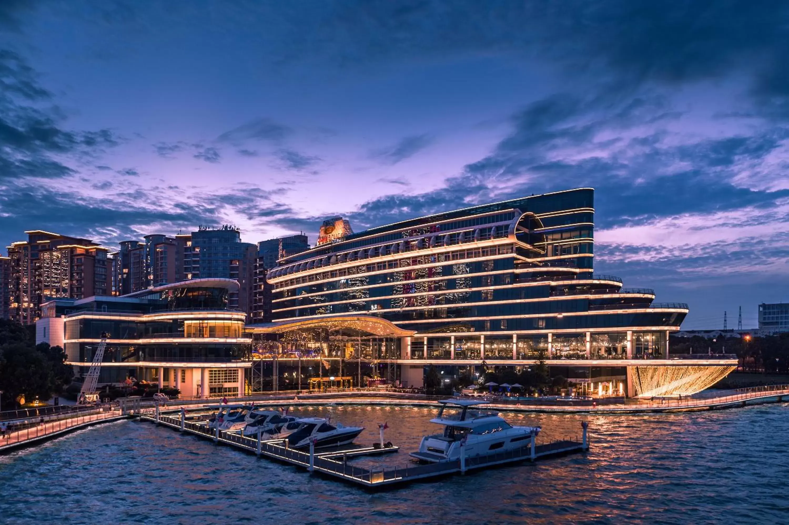 Property Building in Crowne Plaza Suzhou, an IHG Hotel