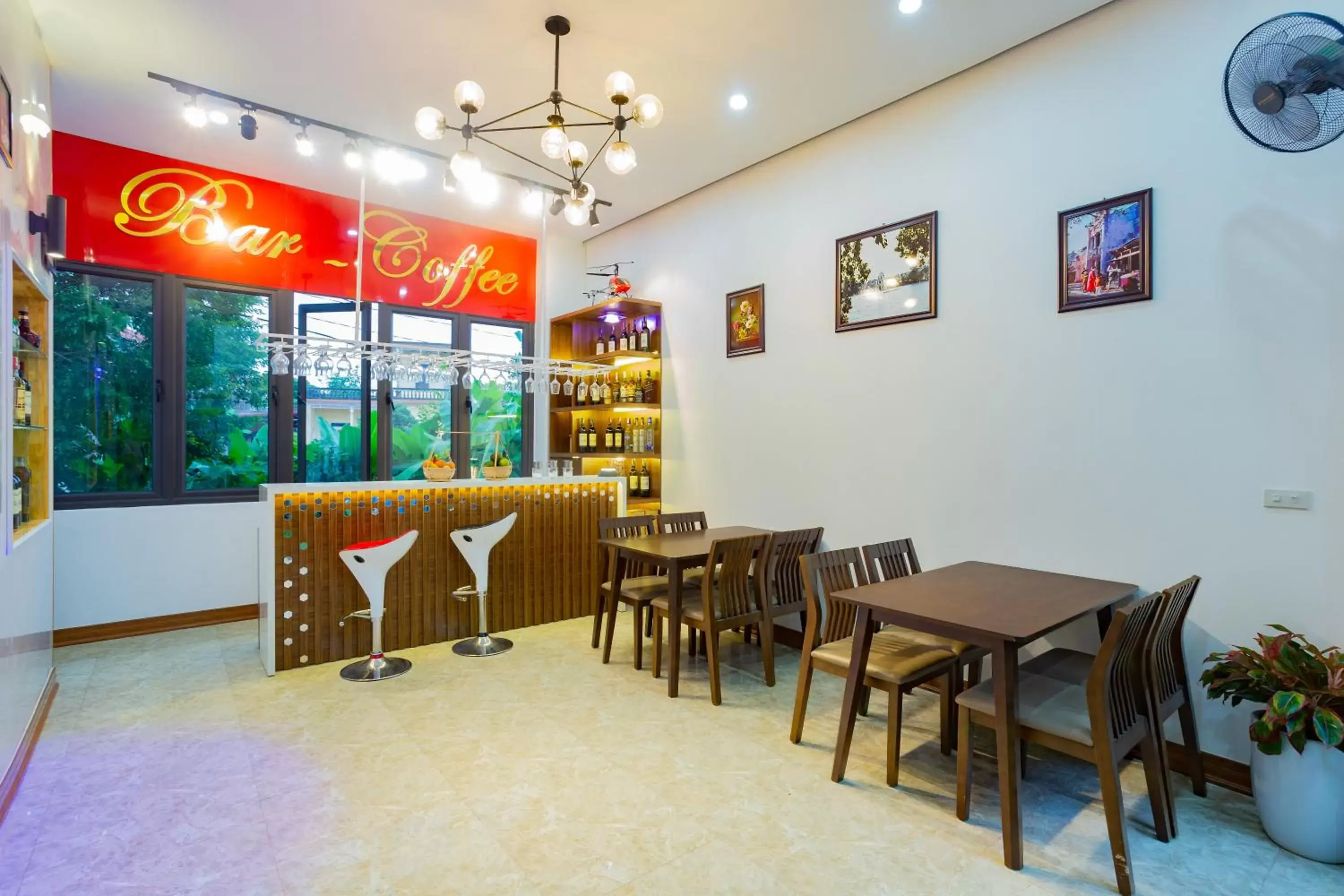 Restaurant/places to eat in TAM COC SUNSHINE HOTEL Restaurant/places to eat in TAM COC SUNSHINE HOTEL