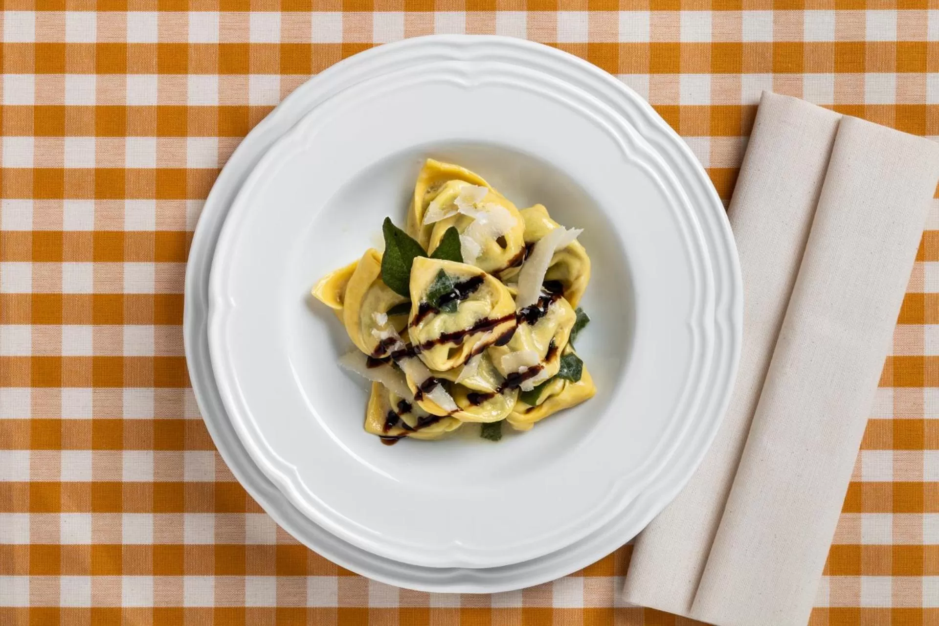 Food and drinks in Hotel Mirandola