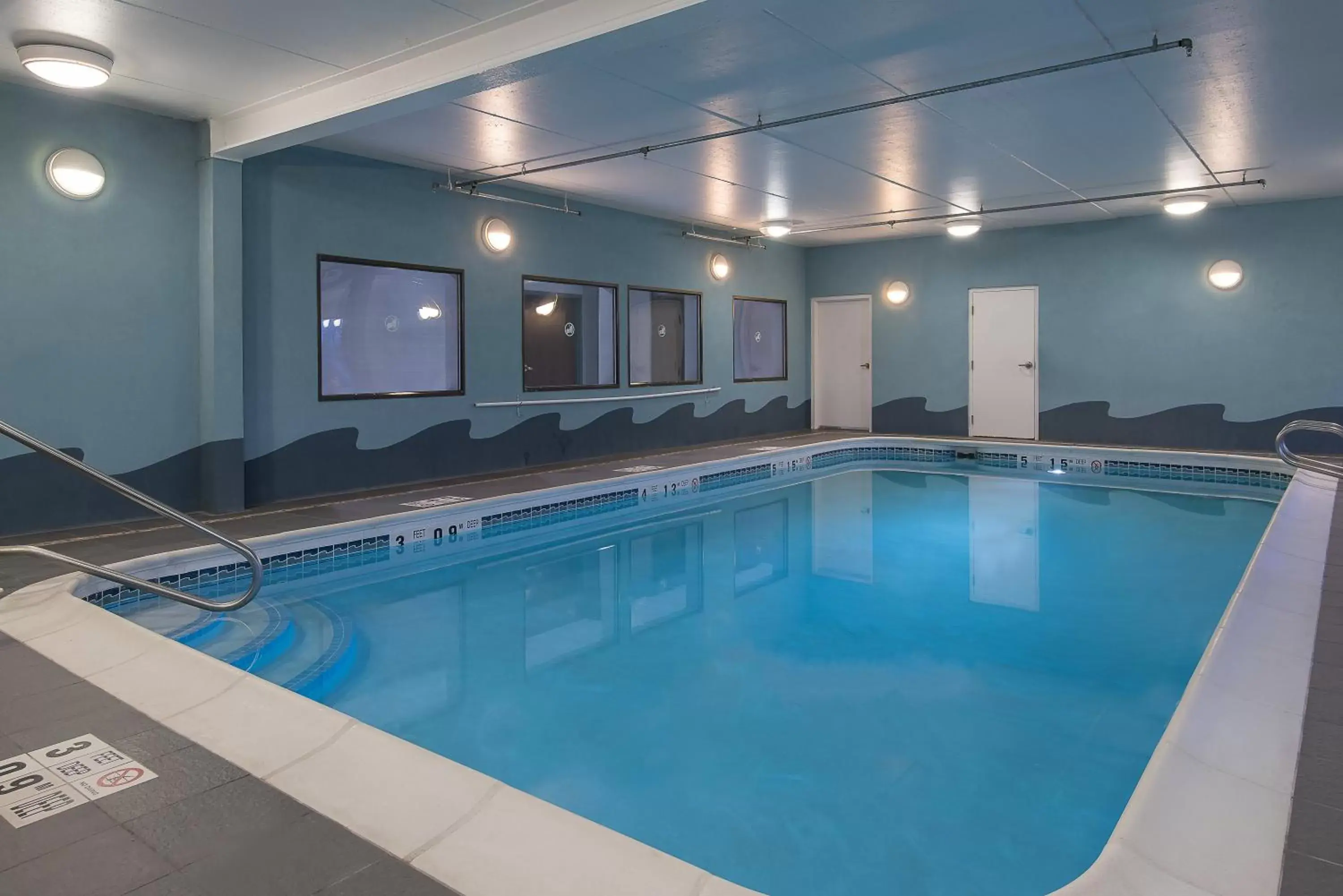 Swimming pool in Holiday Inn Express & Suites Cooperstown by IHG Swimming pool in Holiday Inn Express & Suites Cooperstown by IHG