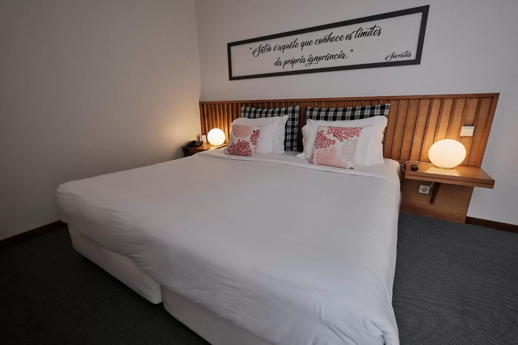 Bed in Hotel Praia Marina by RIDAN Hotels Bed in Hotel Praia Marina by RIDAN Hotels