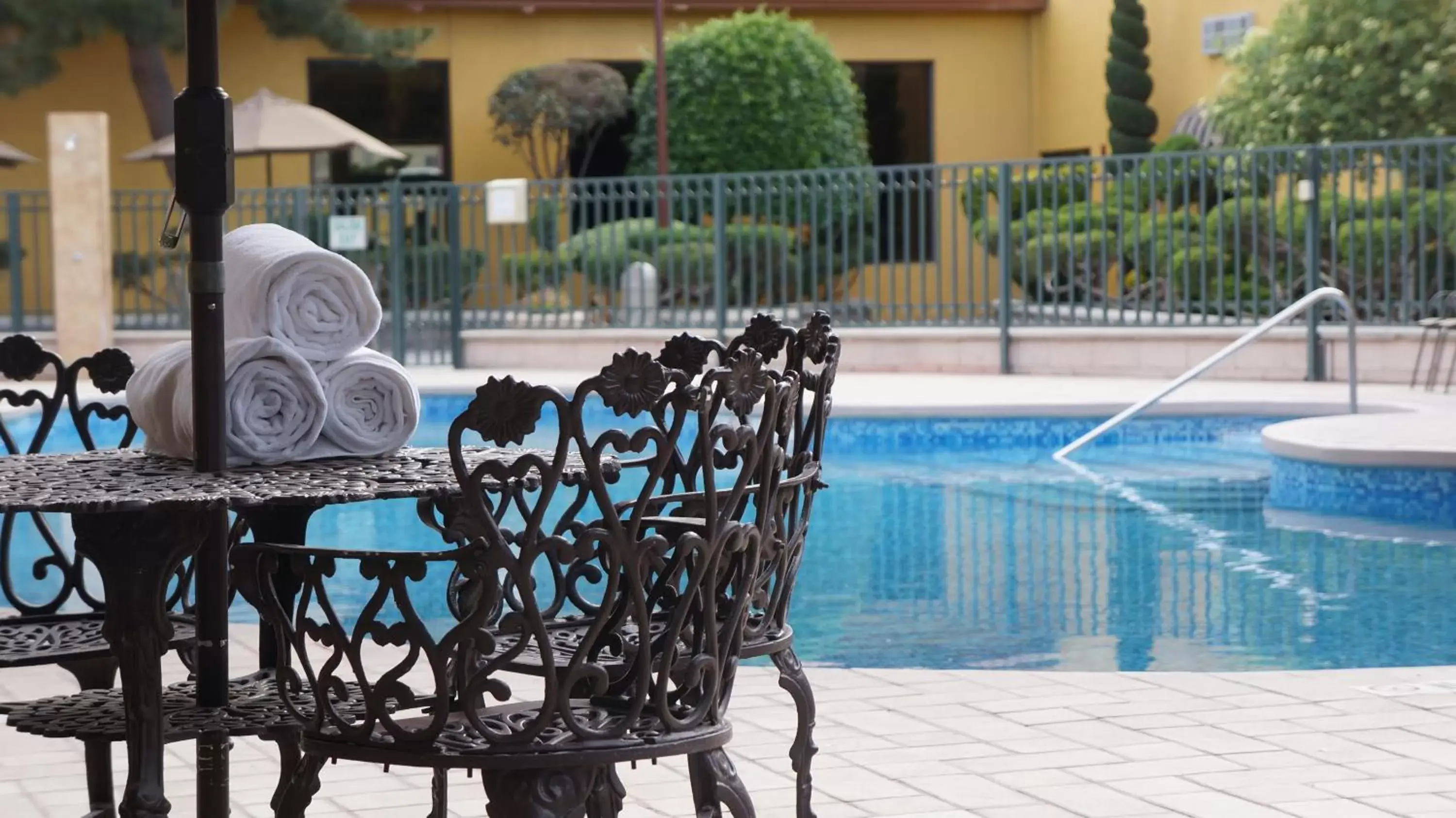 Swimming Pool in Holiday Inn Express Chihuahua, an IHG Hotel