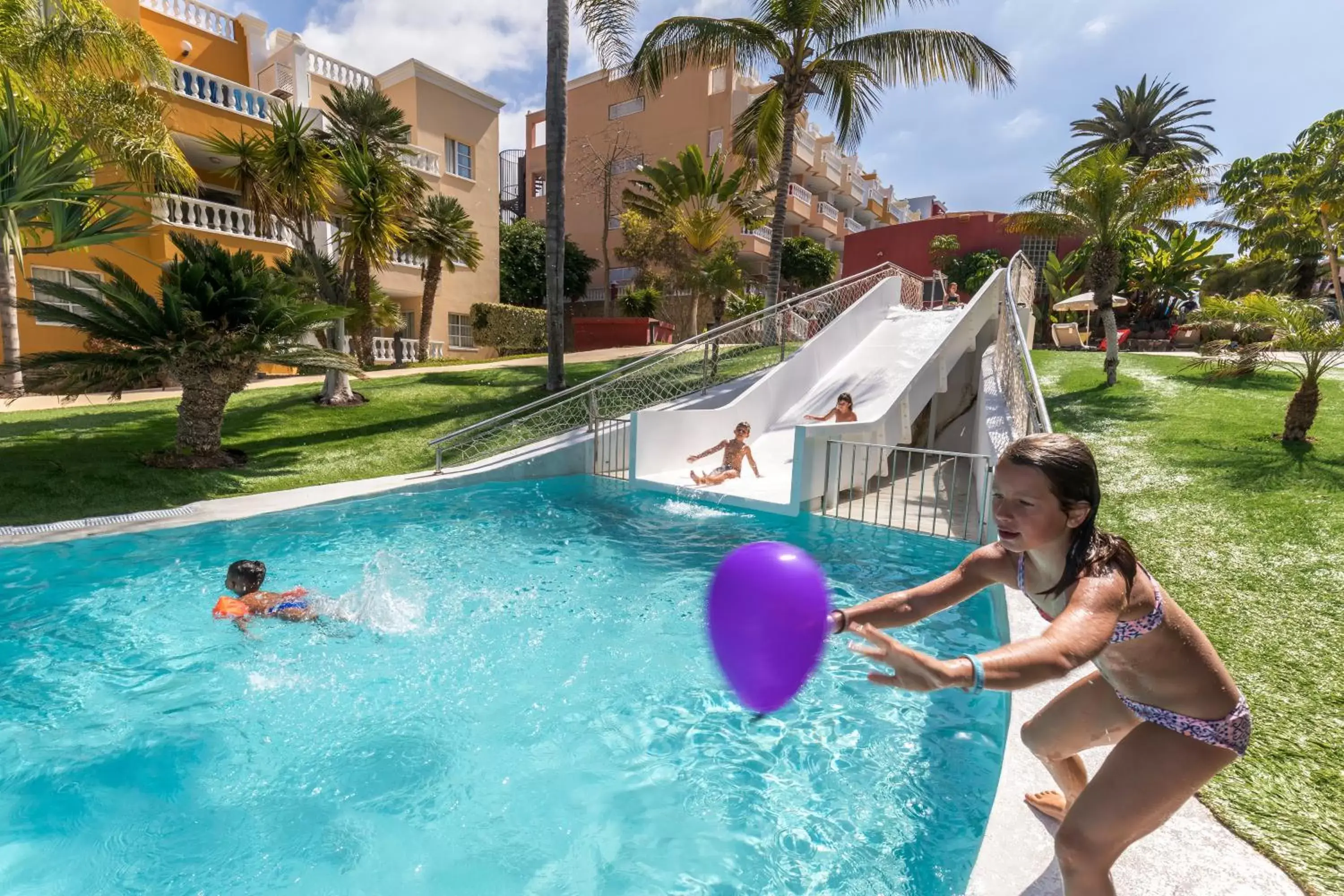 Swimming Pool in Allegro Isora