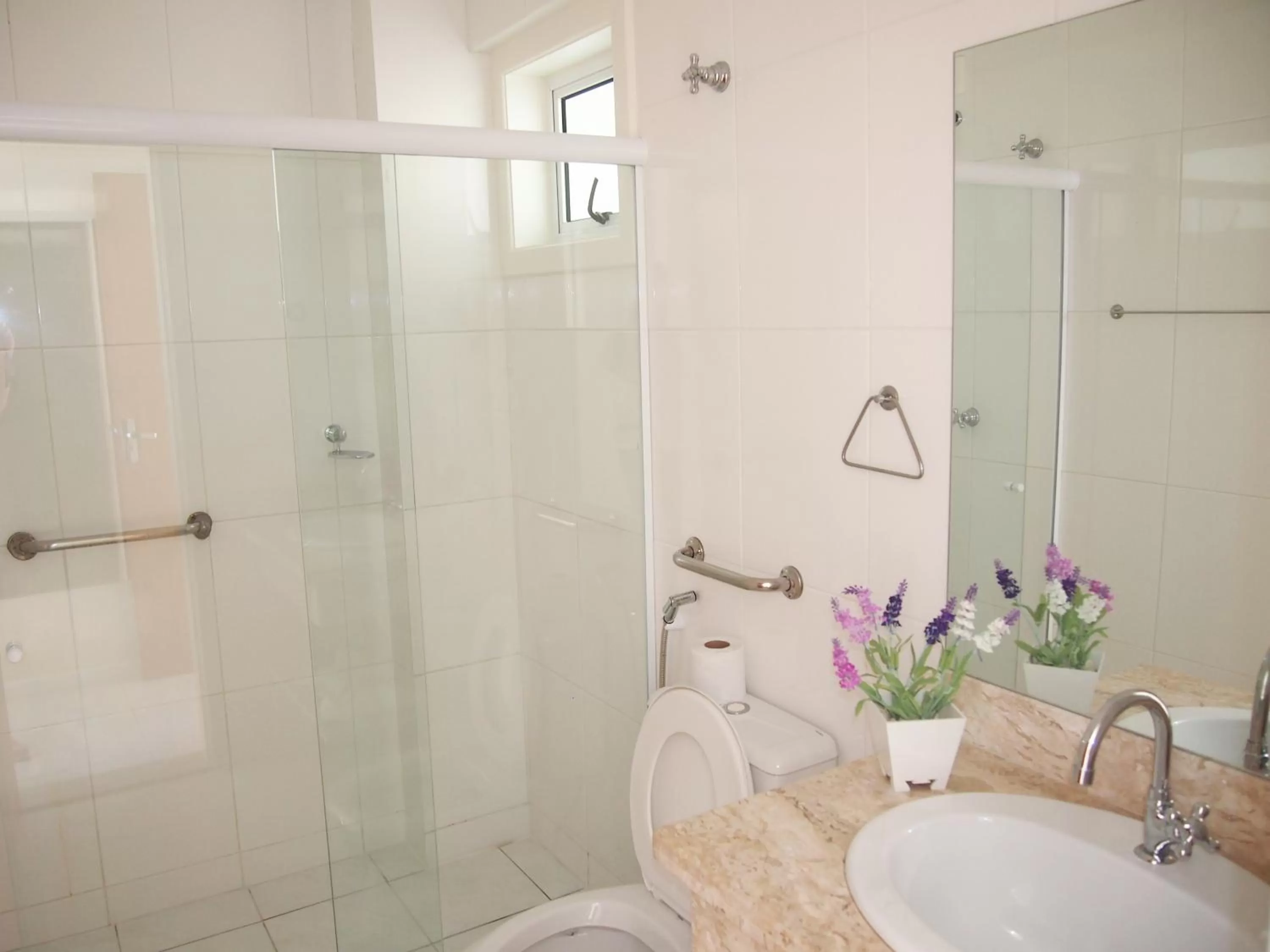 Bathroom in Ocean View Hotel