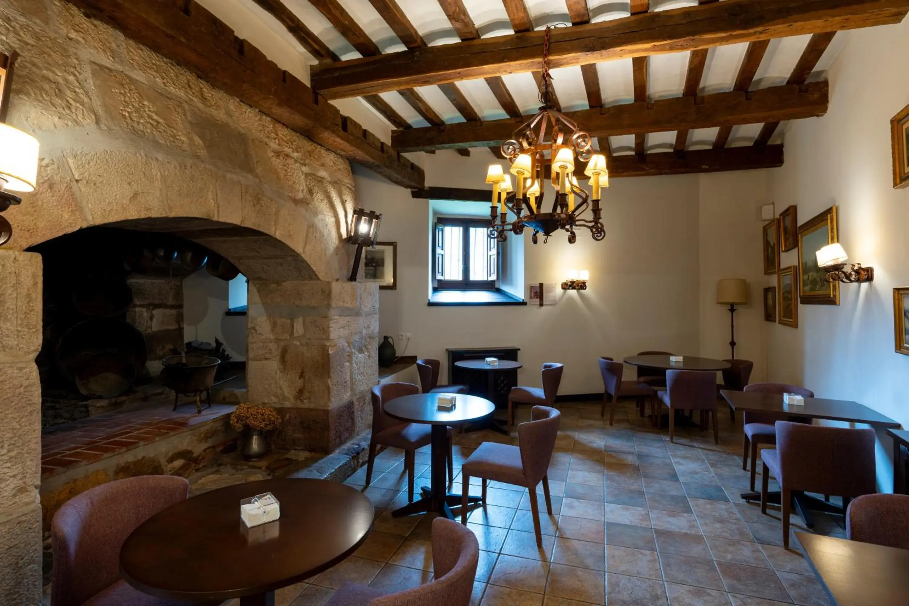 Living room, Restaurant/Places to Eat in Parador de Cangas de Onís