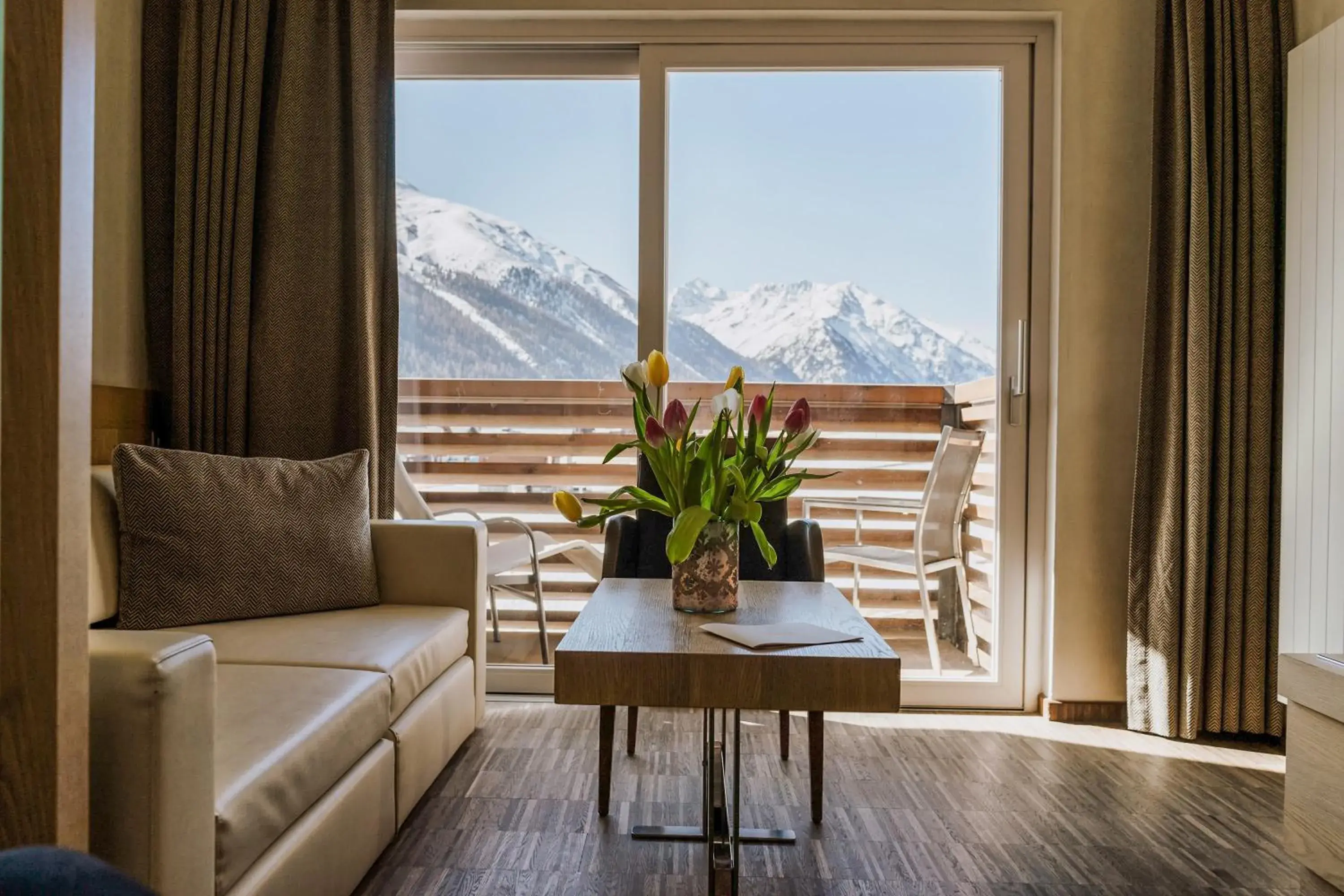 Balcony/Terrace, Seating Area in Hotel Lac Salin Spa & Mountain Resort