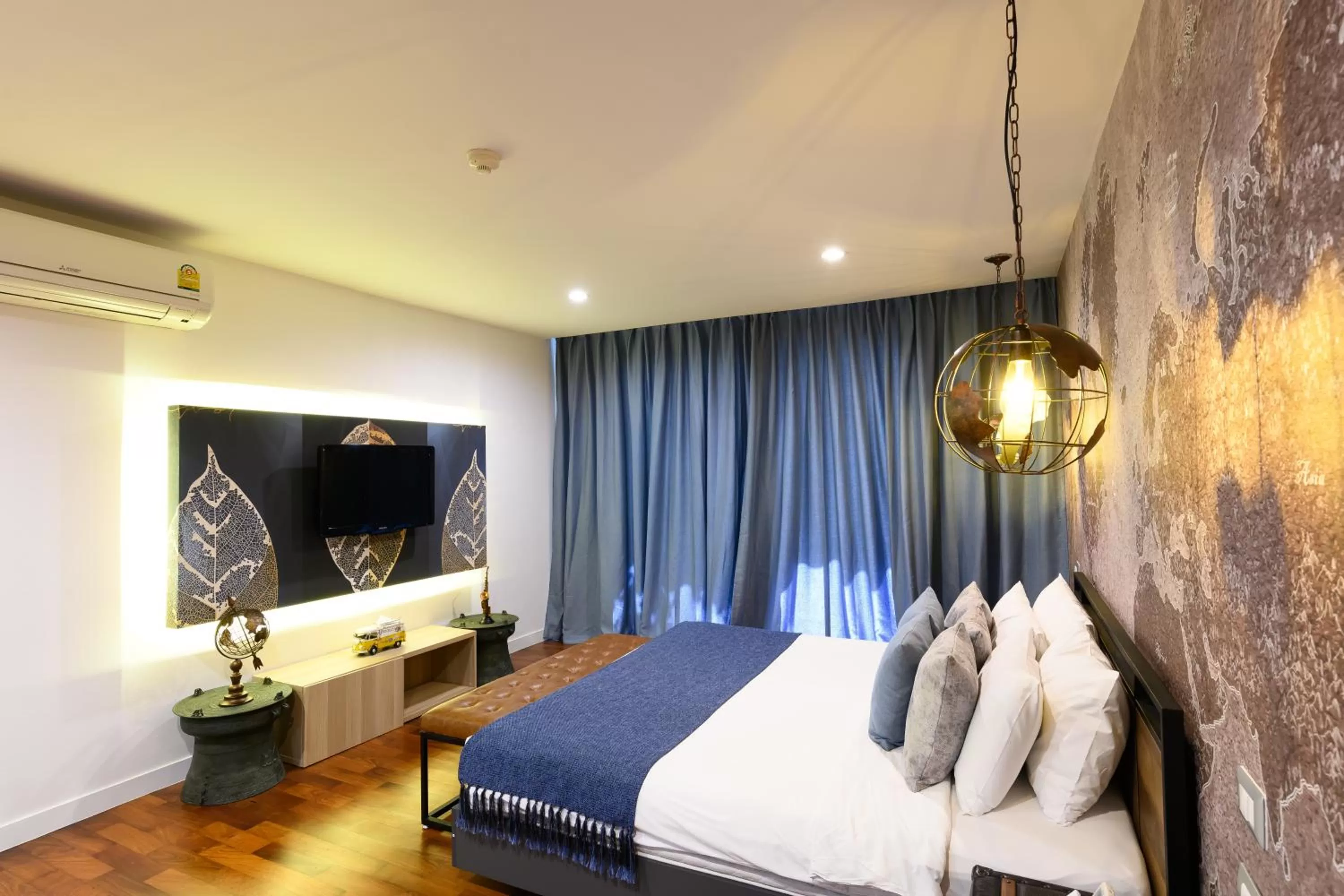 Bed in Benviar Tonson Residence