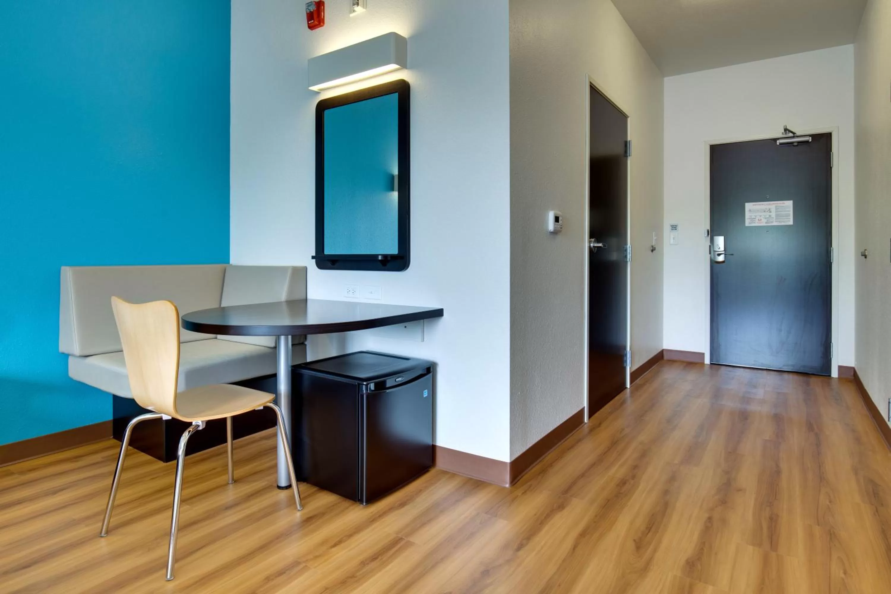 Bedroom in Motel 6 Poplar Bluff, MO