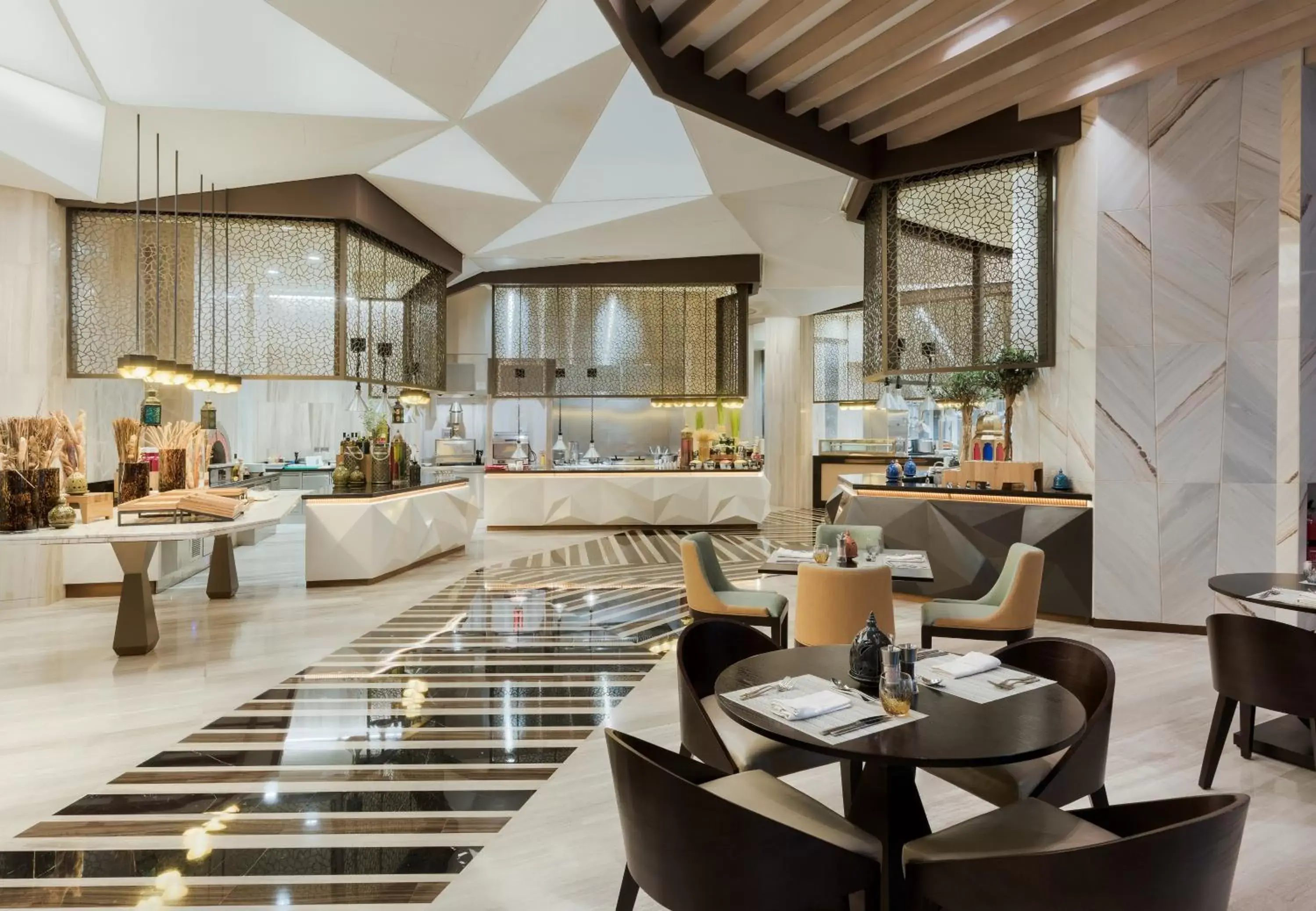 Restaurant/places to eat in Kempinski Hotel Muscat Restaurant/places to eat in Kempinski Hotel Muscat