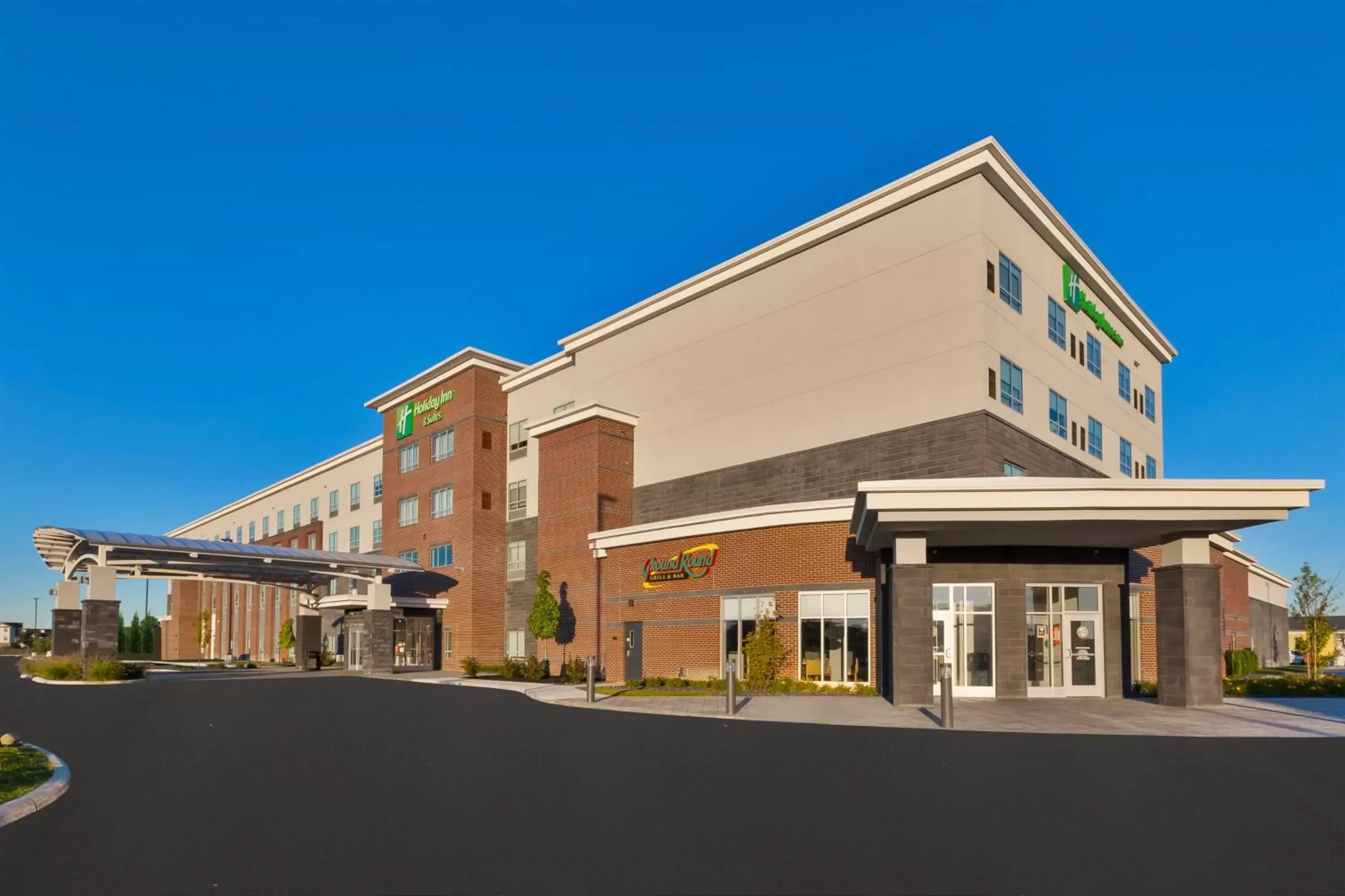 Property Building in Holiday Inn & Suites - Toledo Southwest - Perrysburg, an IHG Hotel