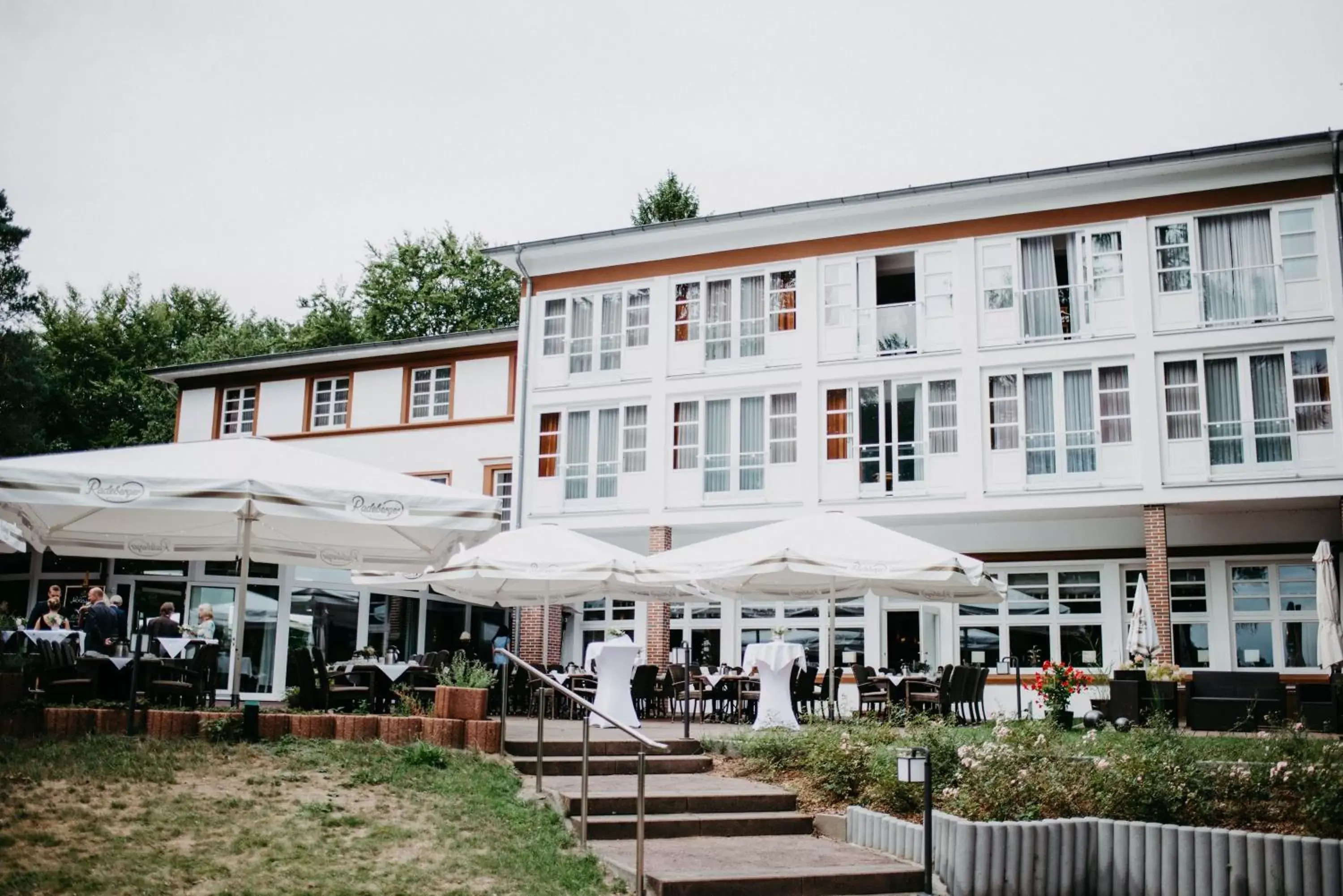 Facade/entrance, Property Building in Hotel Waldhalle