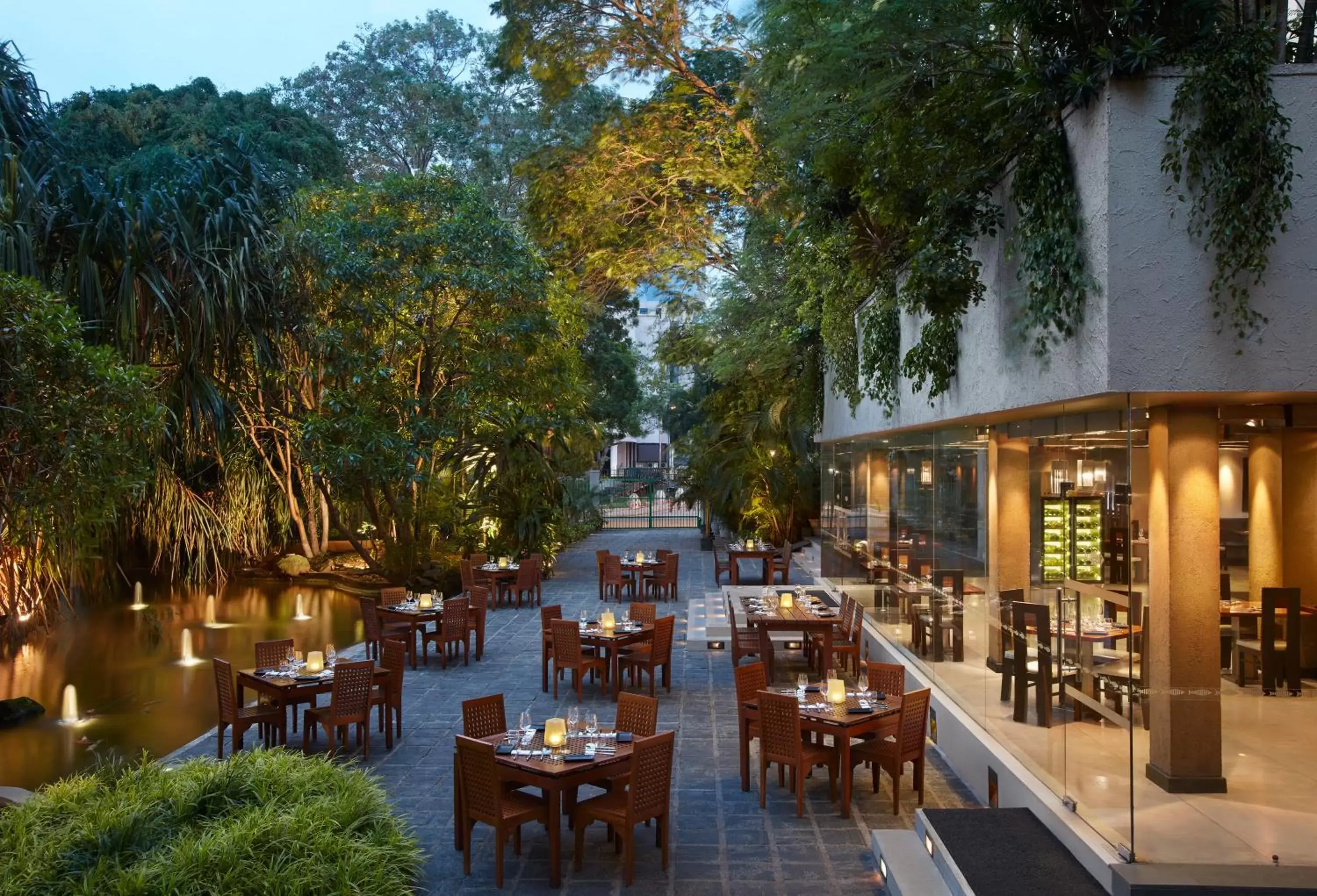 Restaurant/Places to Eat in Cinnamon Grand Colombo