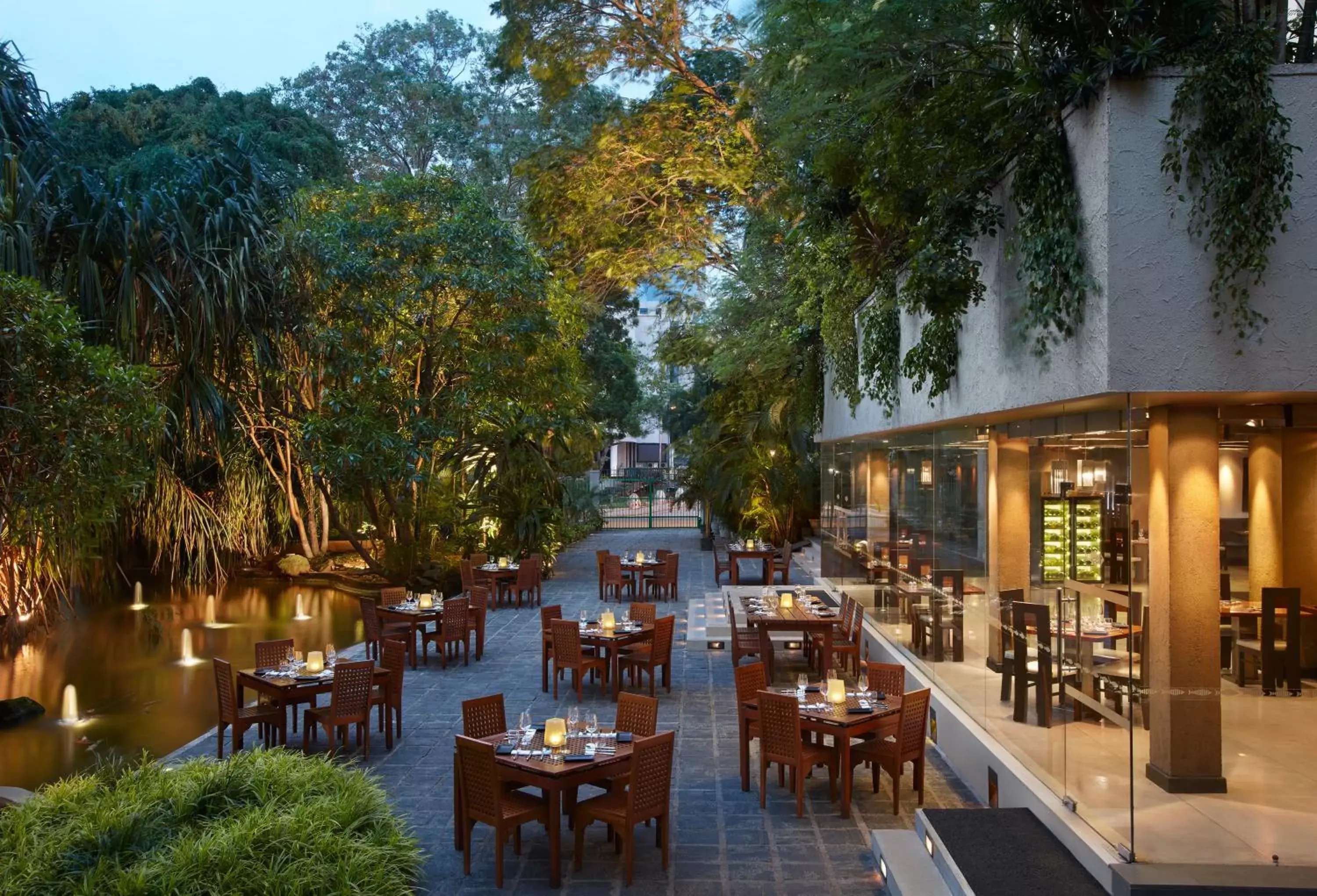 Restaurant/places to eat in Cinnamon Grand Colombo Restaurant/places to eat in Cinnamon Grand Colombo