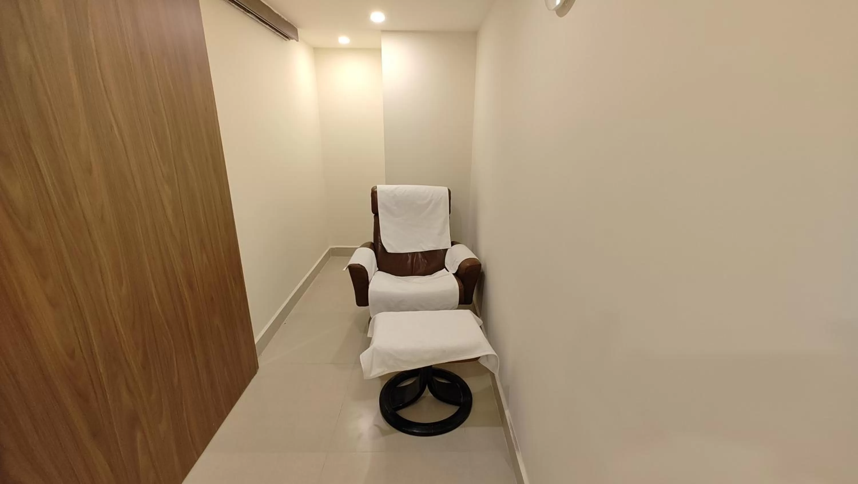 Spa and wellness centre/facilities in Manjeera Premiere