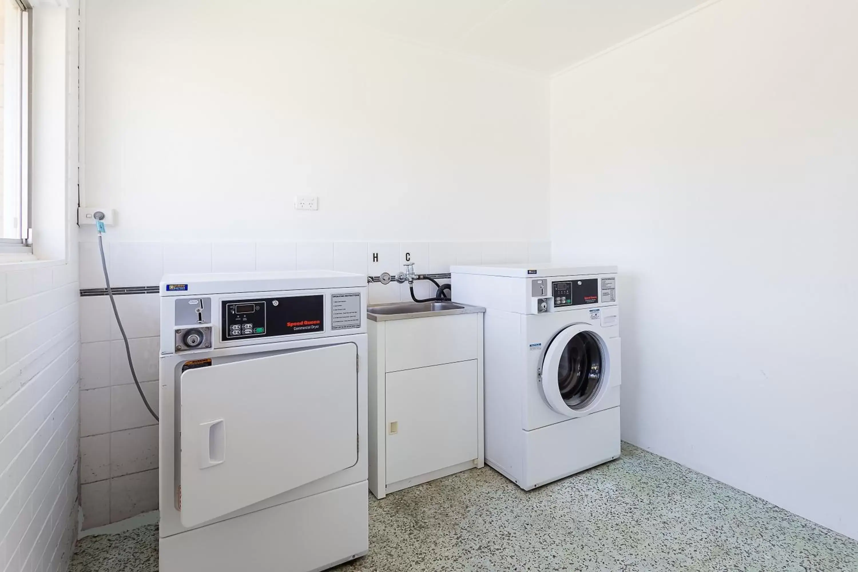 Decorative detail, Kitchen/Kitchenette in Wynnum Anchor Motel