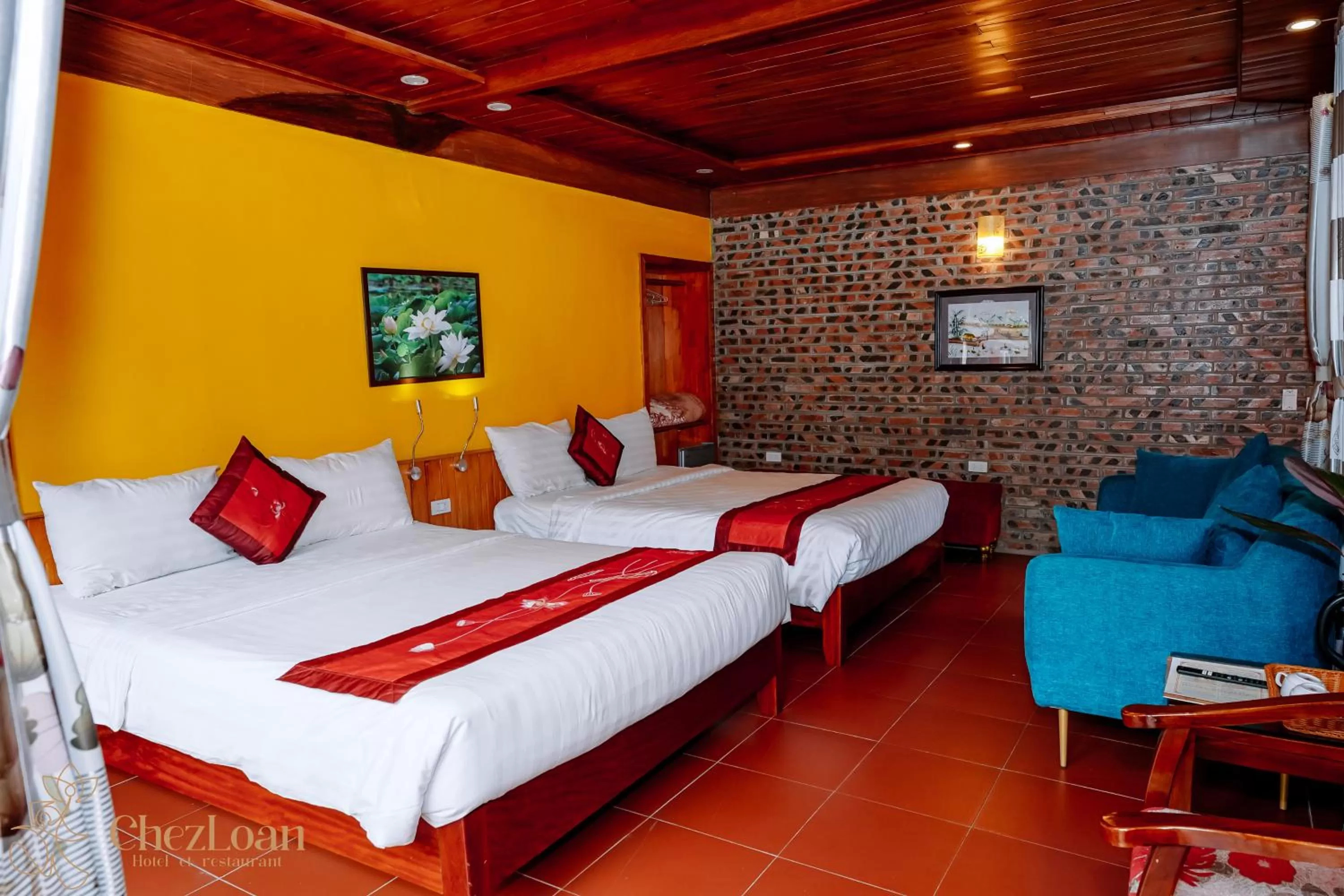 Bed in Chez Loan Hotel