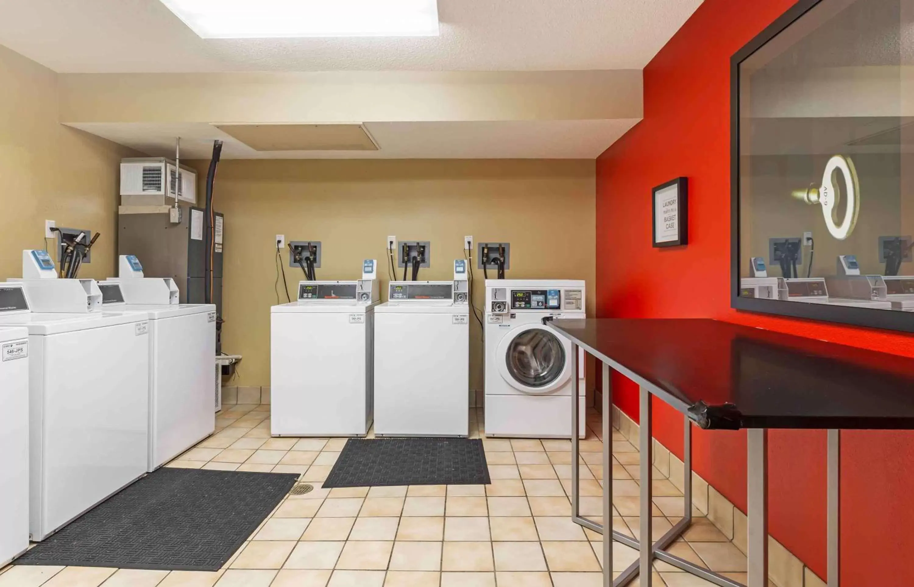 Property building, Kitchen/Kitchenette in Extended Stay America Suites - Boston - Marlborough
