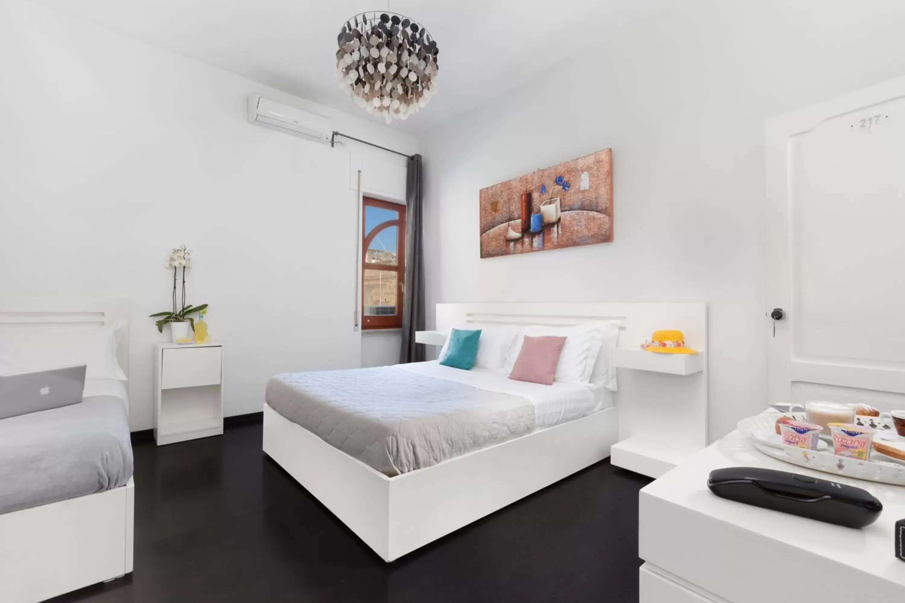 Standard Triple Room in Hotel Herculaneum Standard Triple Room in Hotel Herculaneum