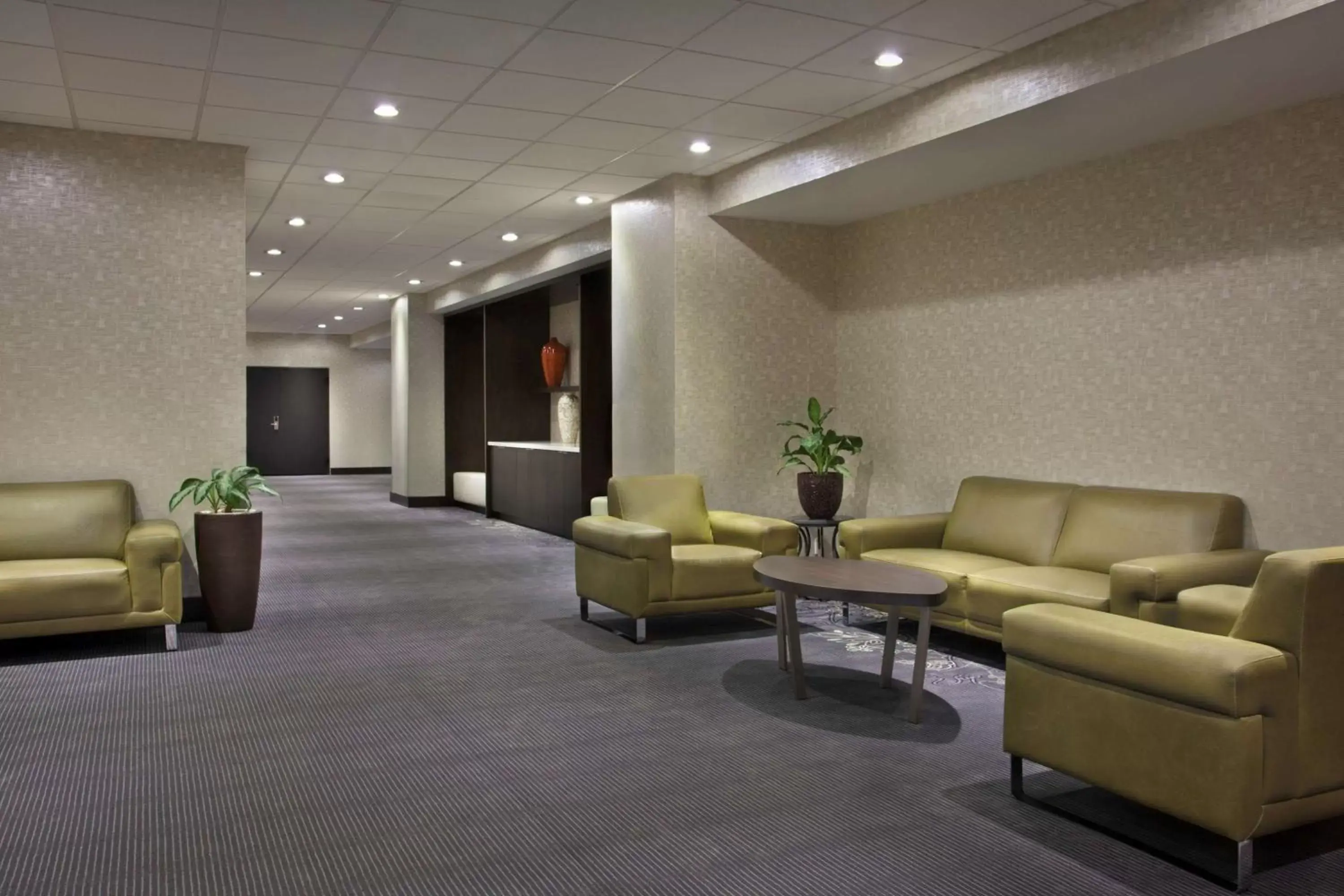 Meeting/conference room, Lobby/Reception in Hilton Suites Toronto-Markham Conference Centre & Spa