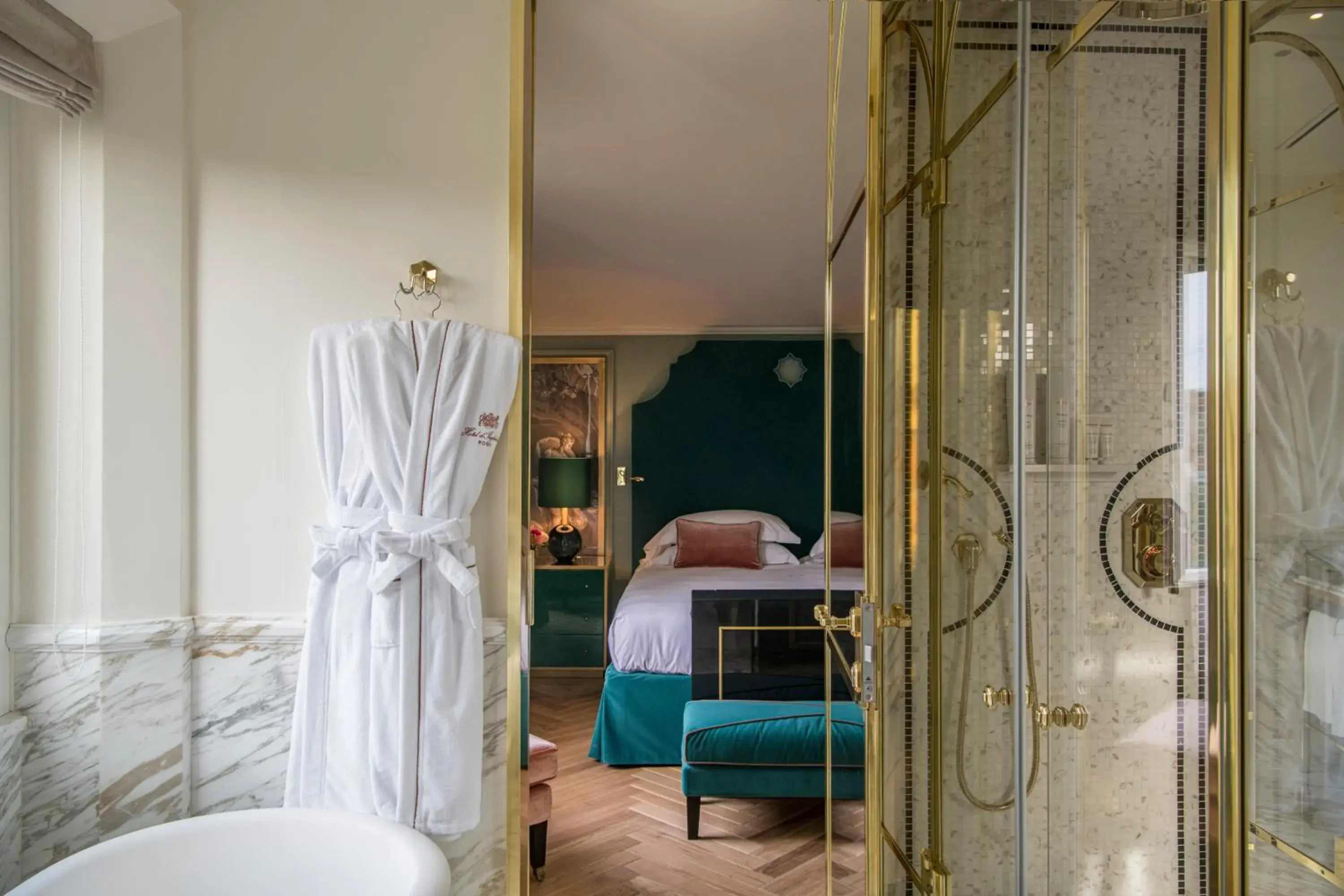 Bathroom, Bunk Bed in Hotel d'Inghilterra Roma - Starhotels Collezione