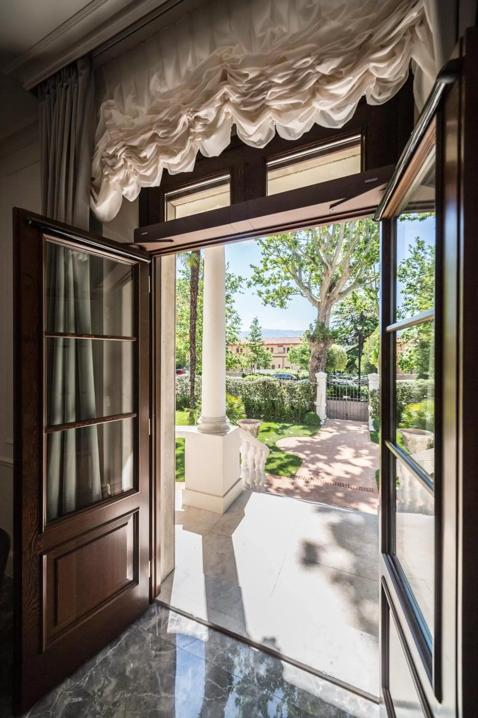 Decorative detail in Relais Metelli