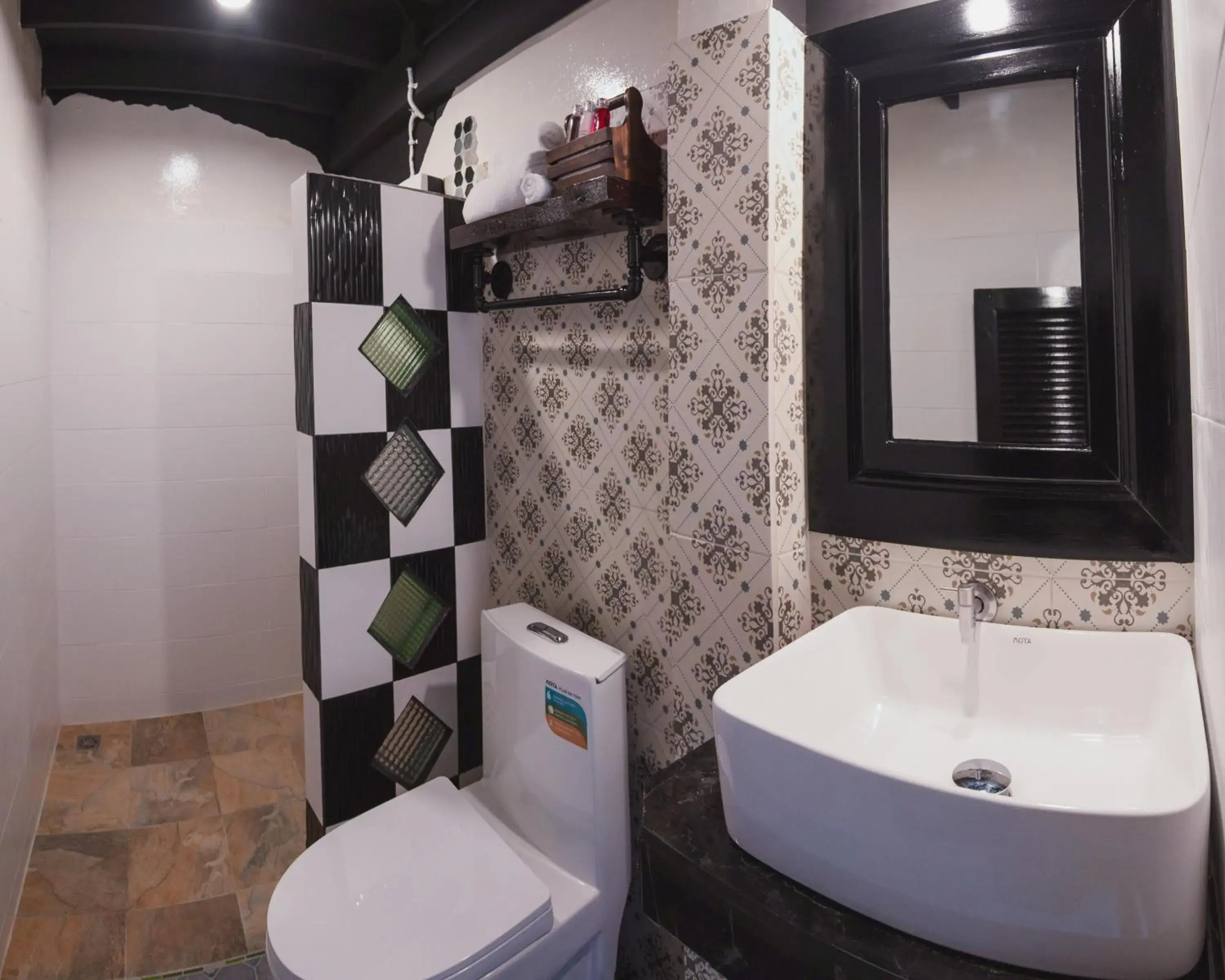 Bathroom in Sawatdee Guesthouse the Original
