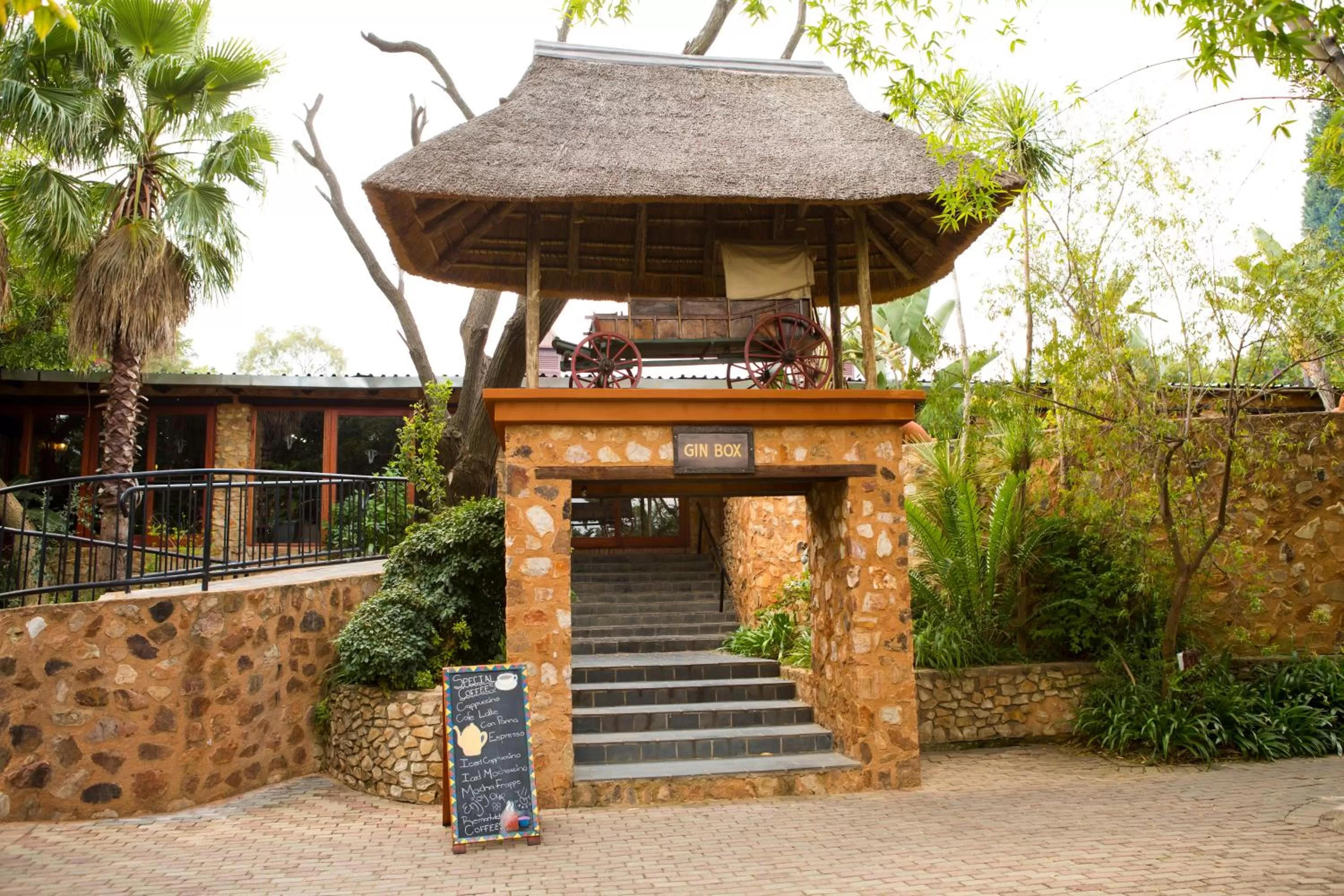 Restaurant/places to eat in Misty Hills Country Hotel, Conference Centre & Spa