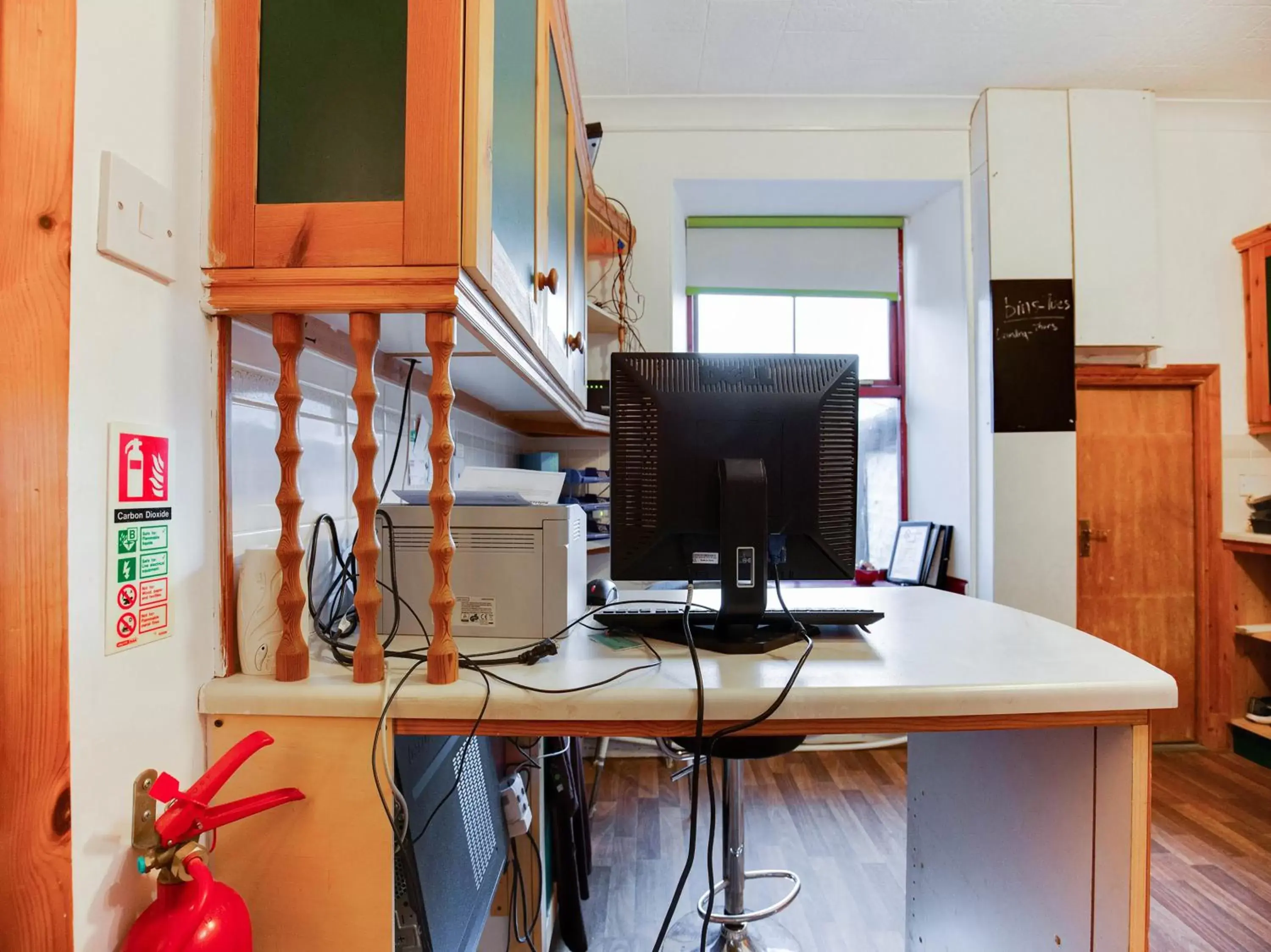 TV and multimedia, Kitchen/Kitchenette in Lost Guest House Peterhead