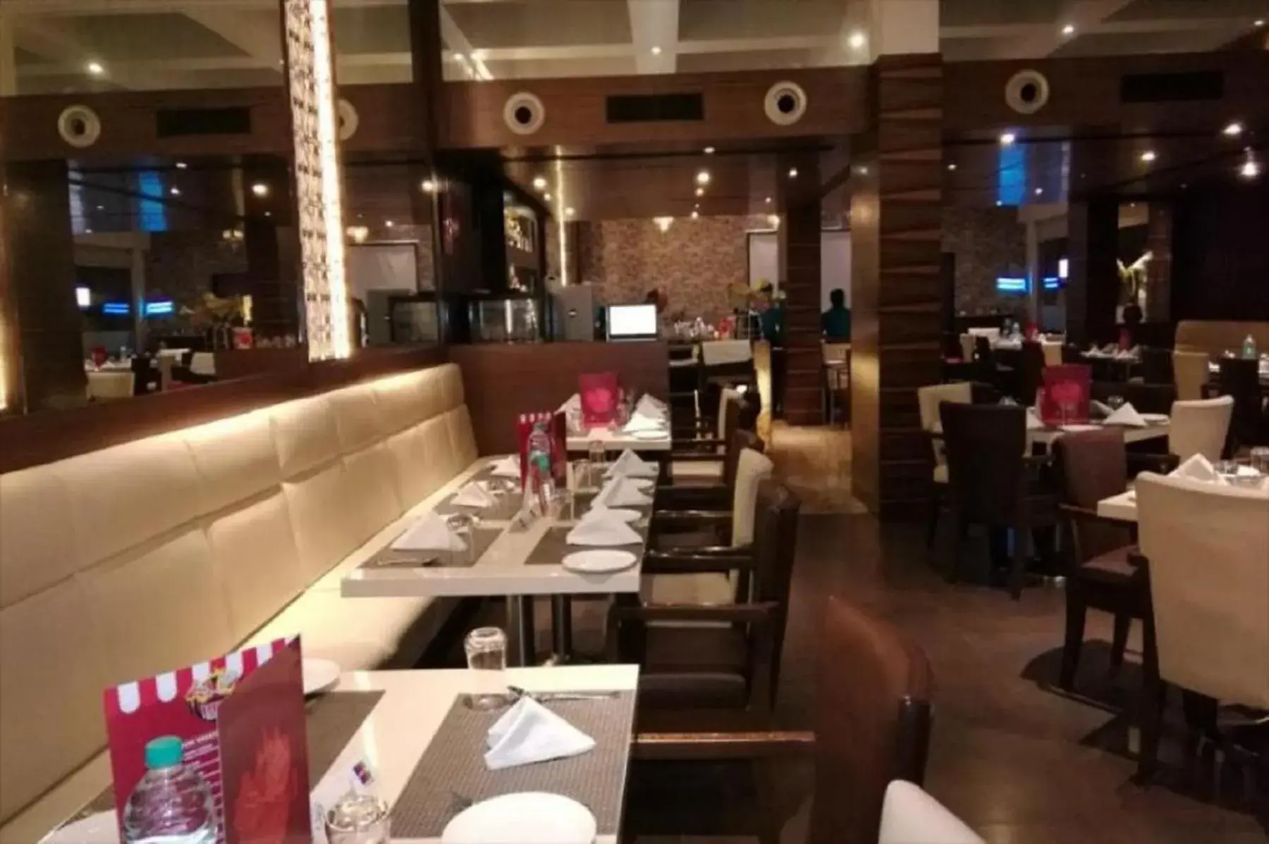 Restaurant/places to eat in Yogi Metropolitan Restaurant/places to eat in Yogi Metropolitan